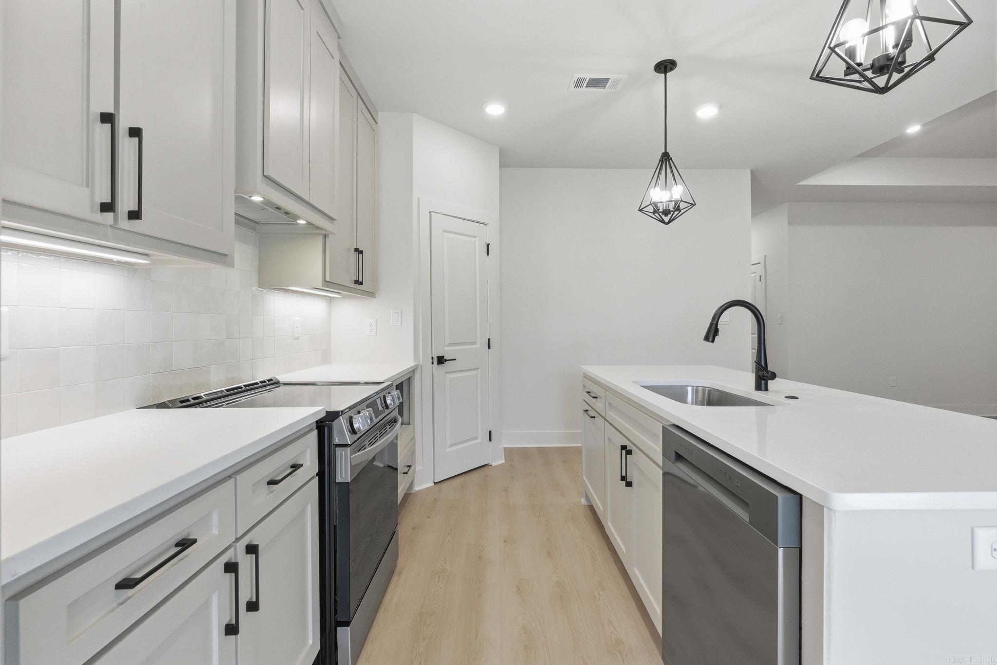 201 Edgewood Circle Little Rock, AR 72223