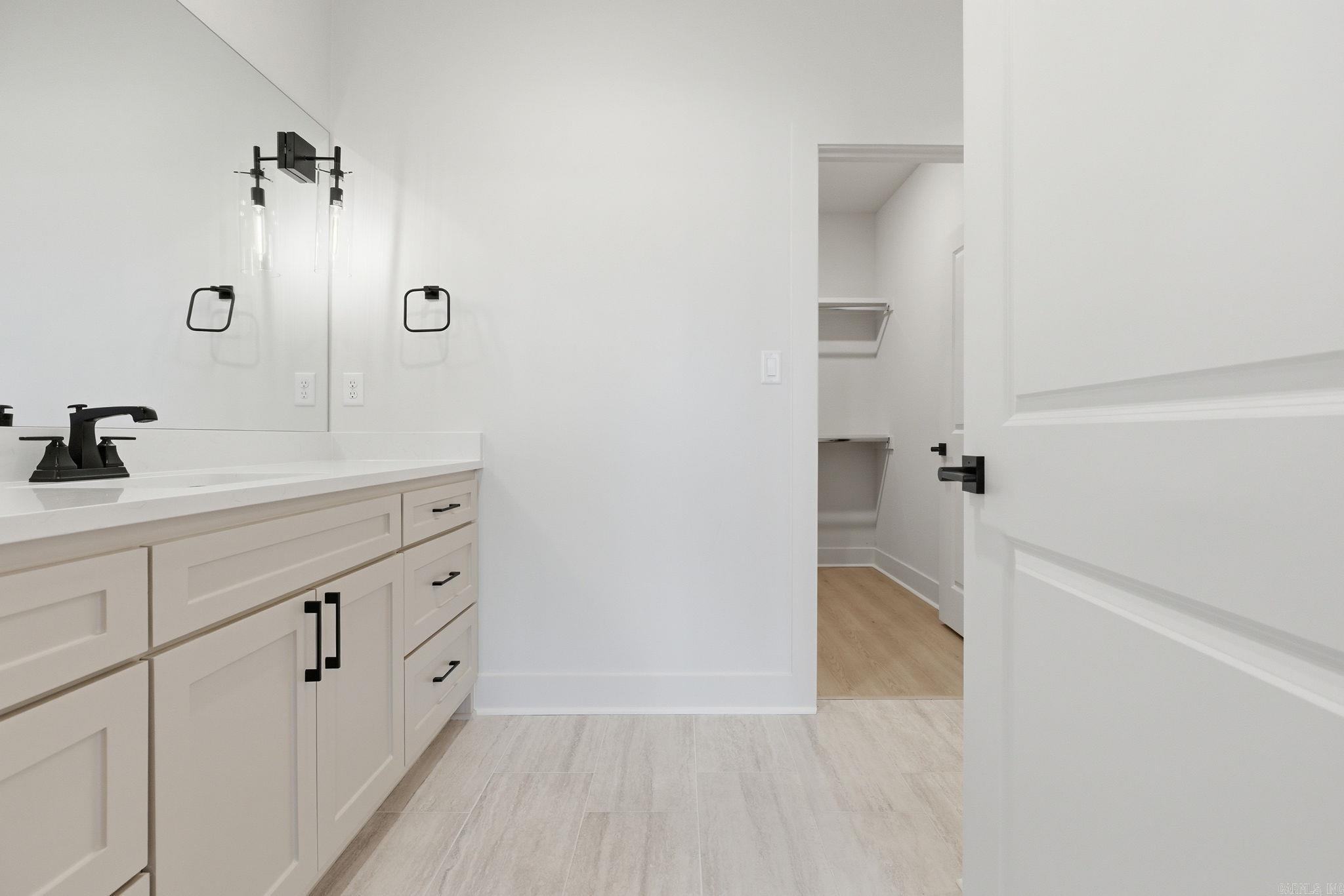 201 Edgewood Circle Little Rock, AR 72223