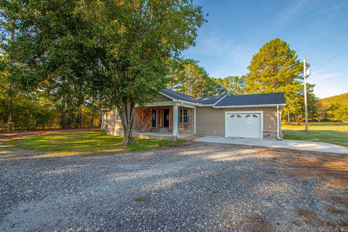 3426 Highway 5  El Paso, AR