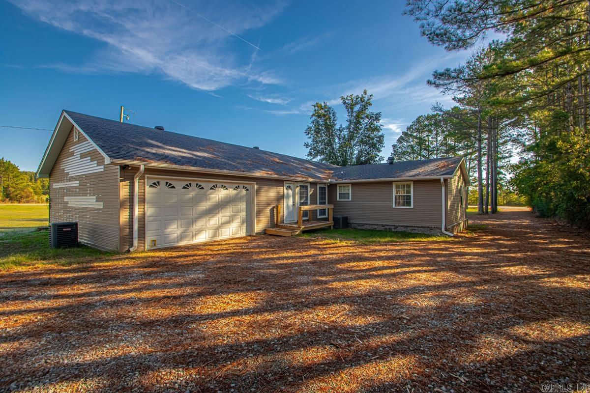 3426 Highway 5  El Paso, AR