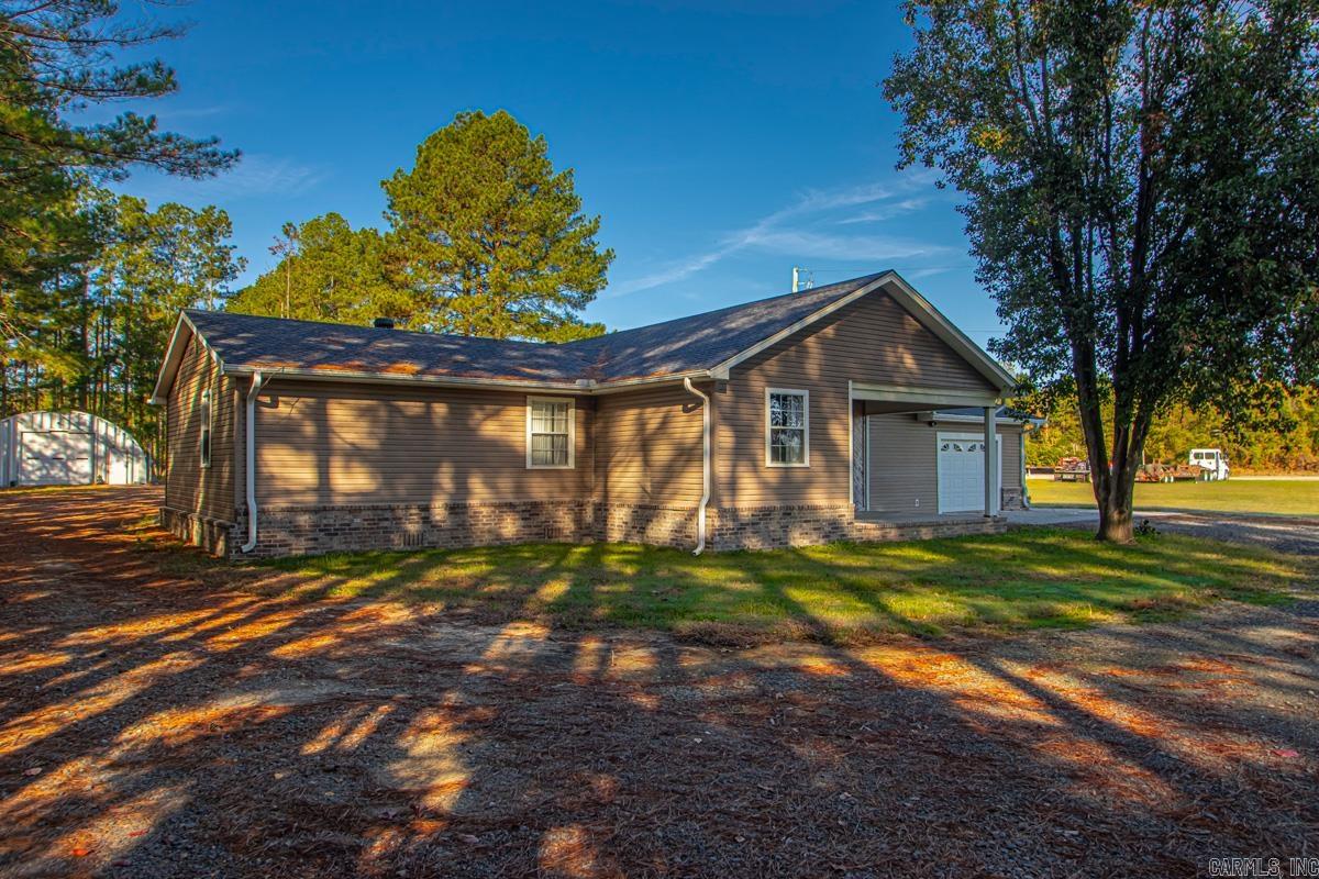 3426 Highway 5  El Paso, AR