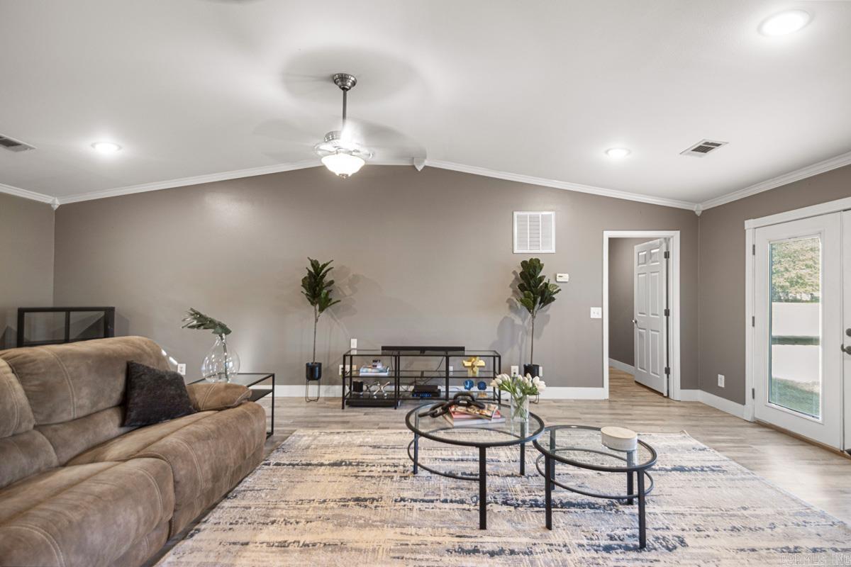 3426 Highway 5  El Paso, AR