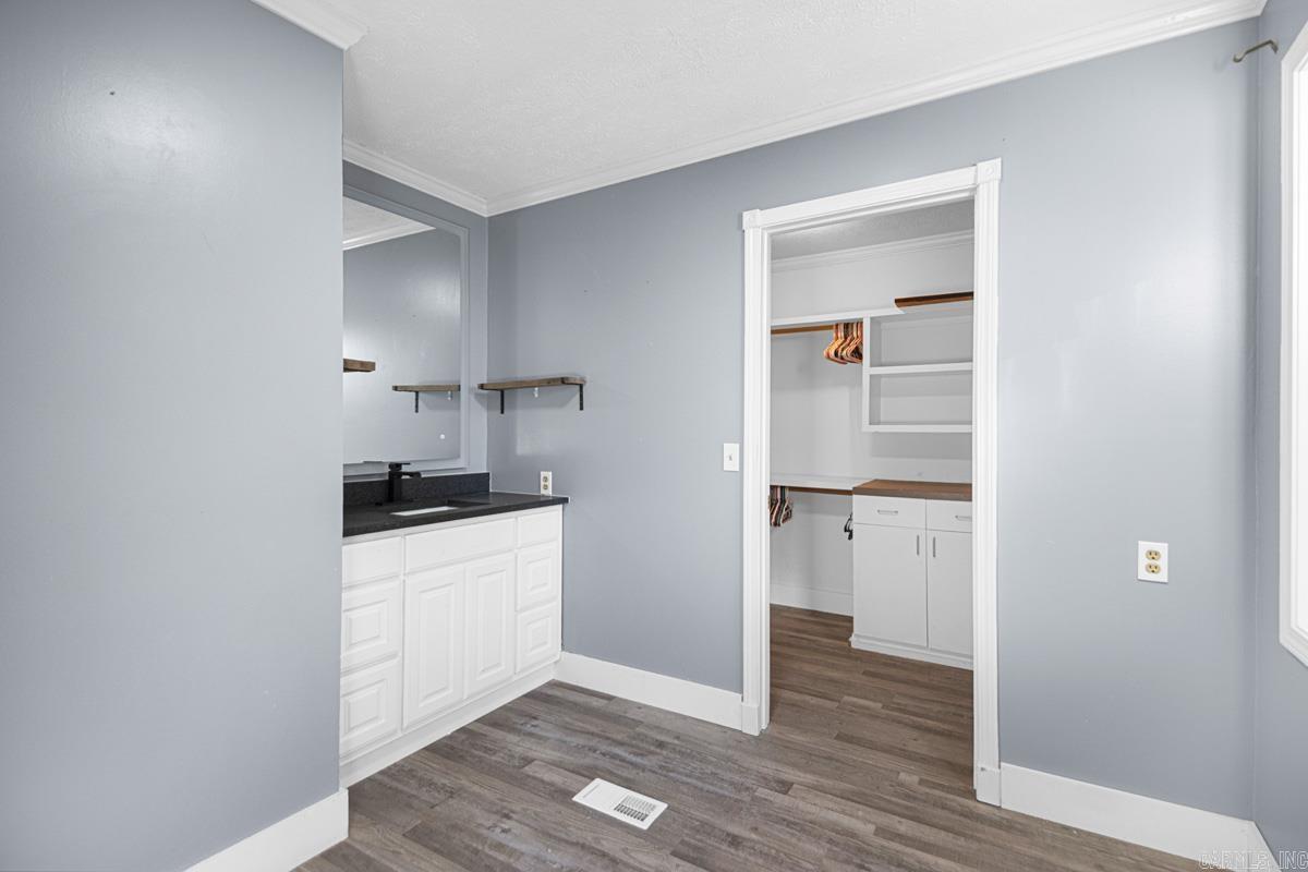 3426 Highway 5  El Paso, AR