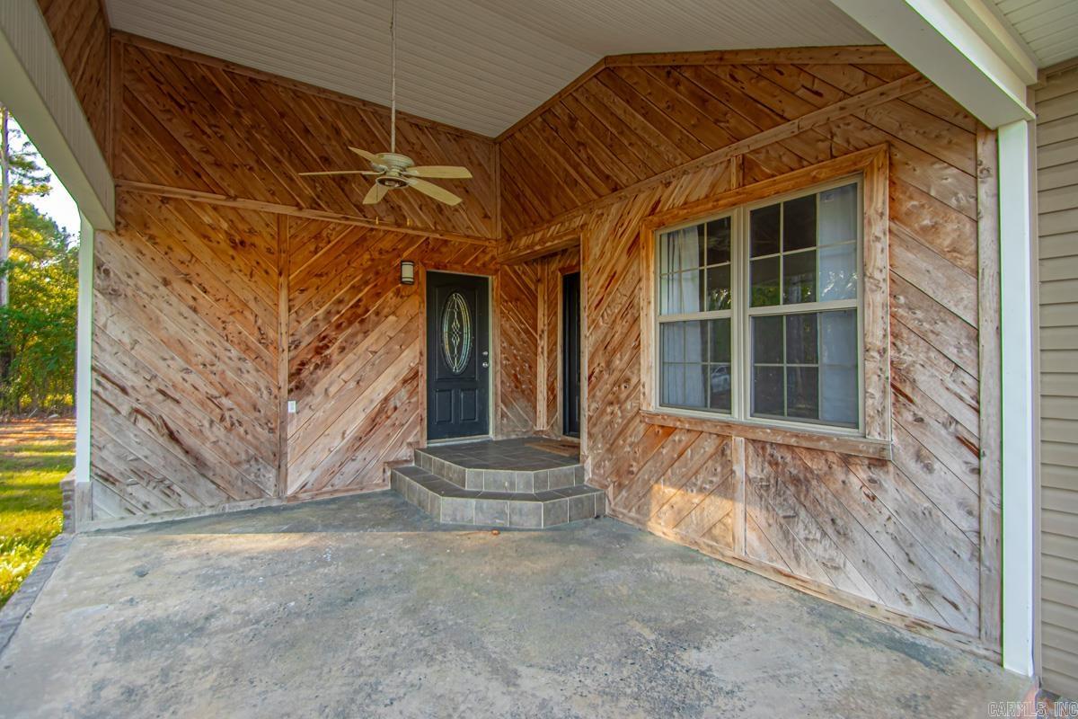 3426 Highway 5  El Paso, AR