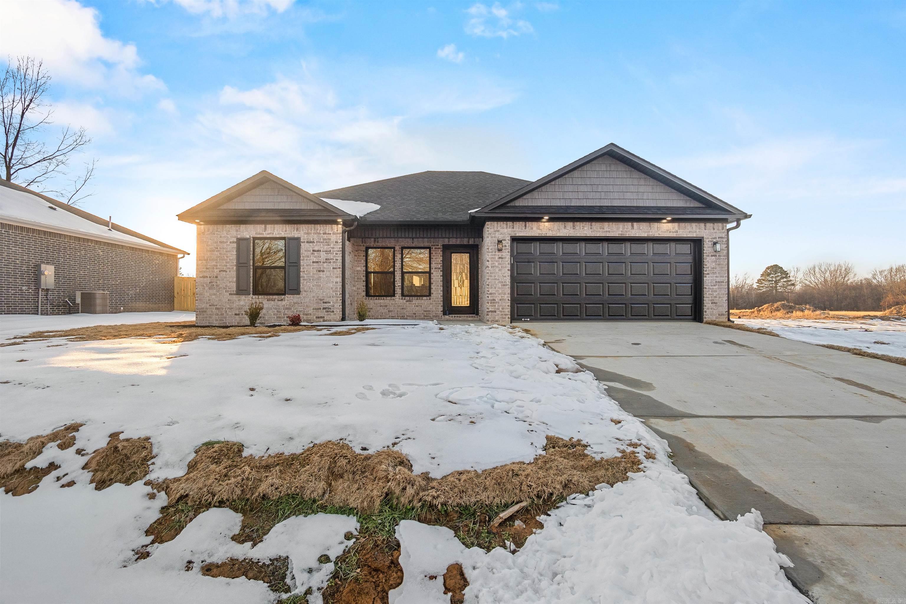 202 S Apple  Beebe, AR