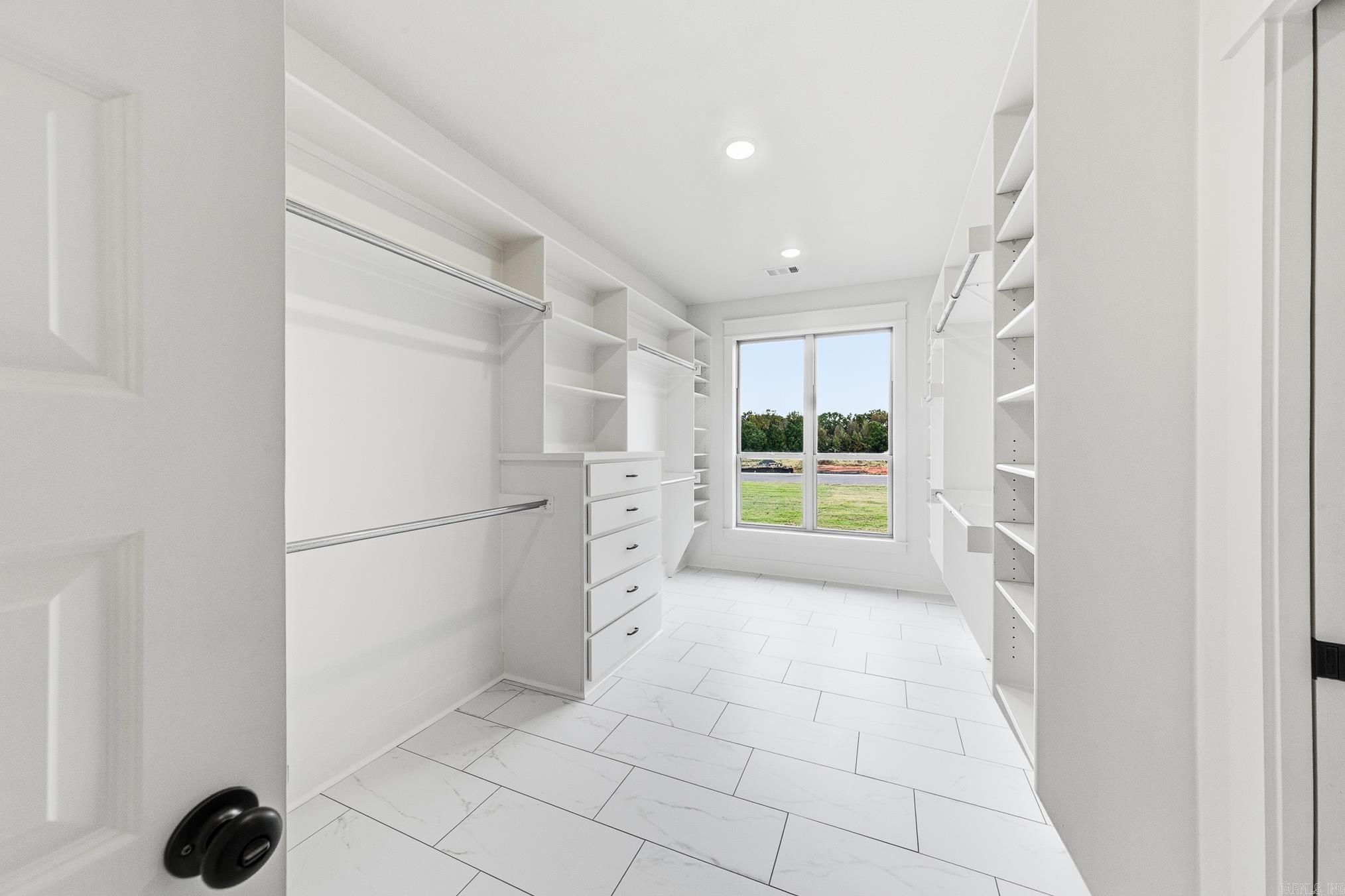 10 Scheffler Cove Cabot, AR 72023