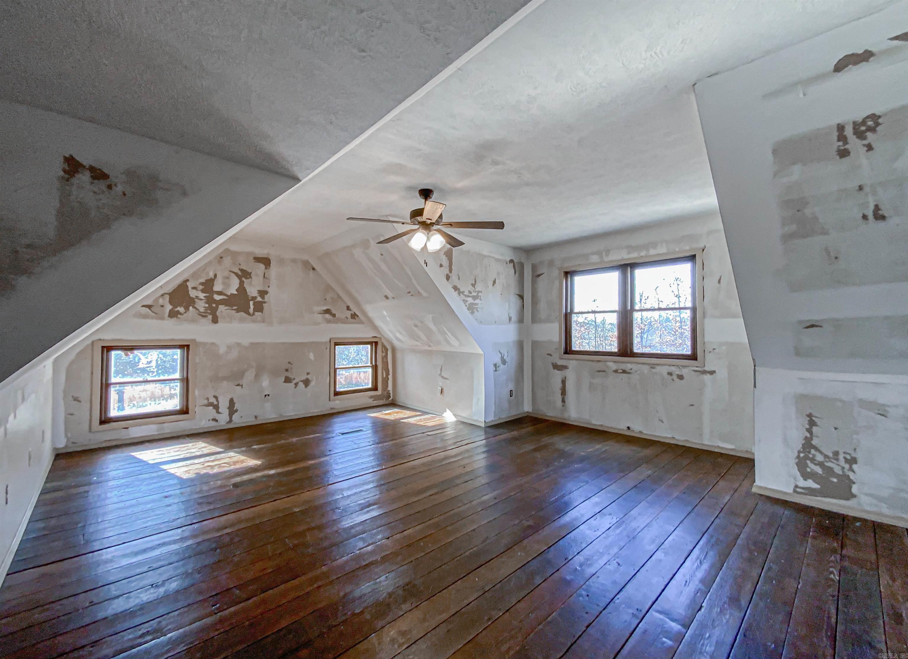 434 MC 5059 Valley Springs, AR 72682