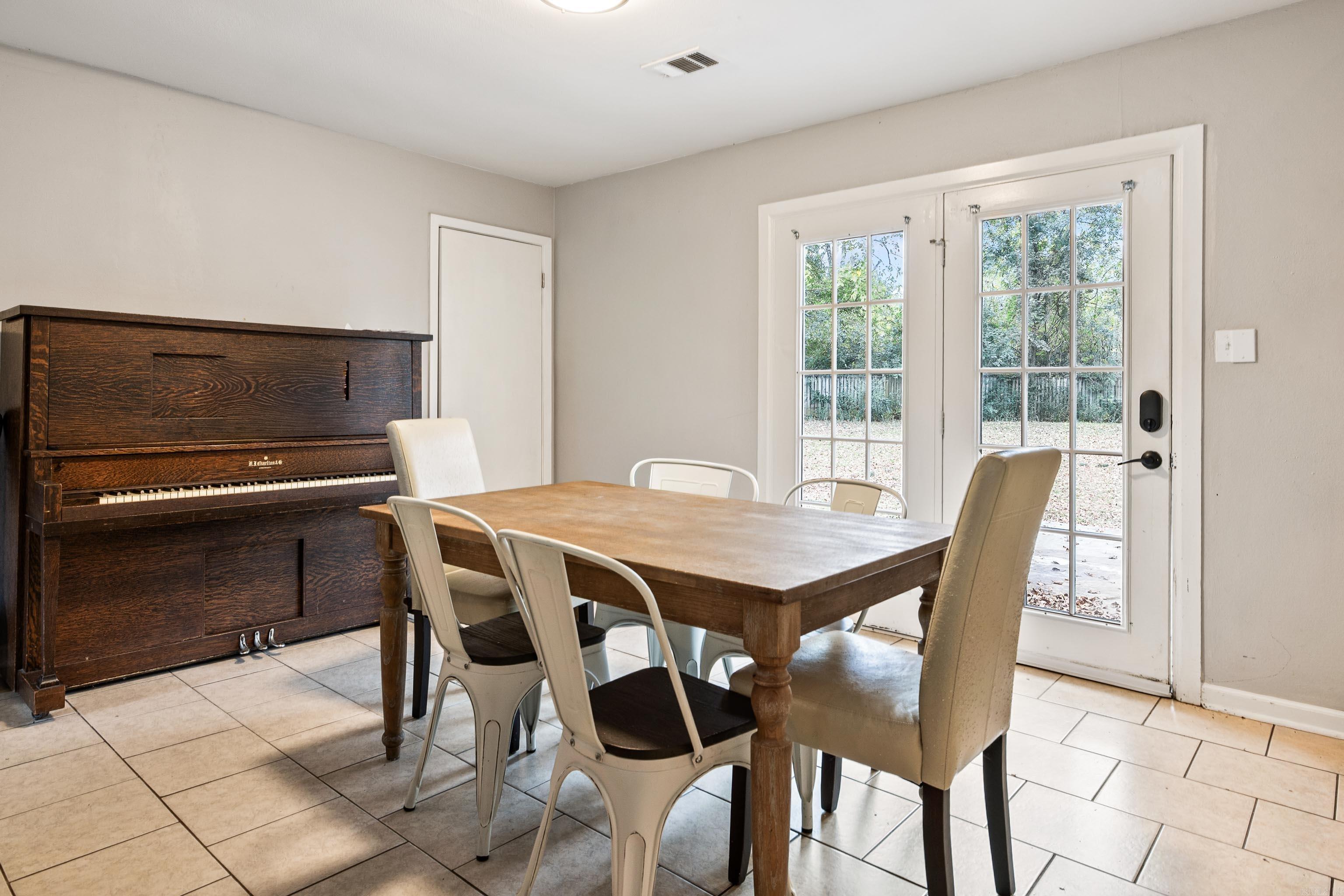 7925 Cindy Benton, AR 72019