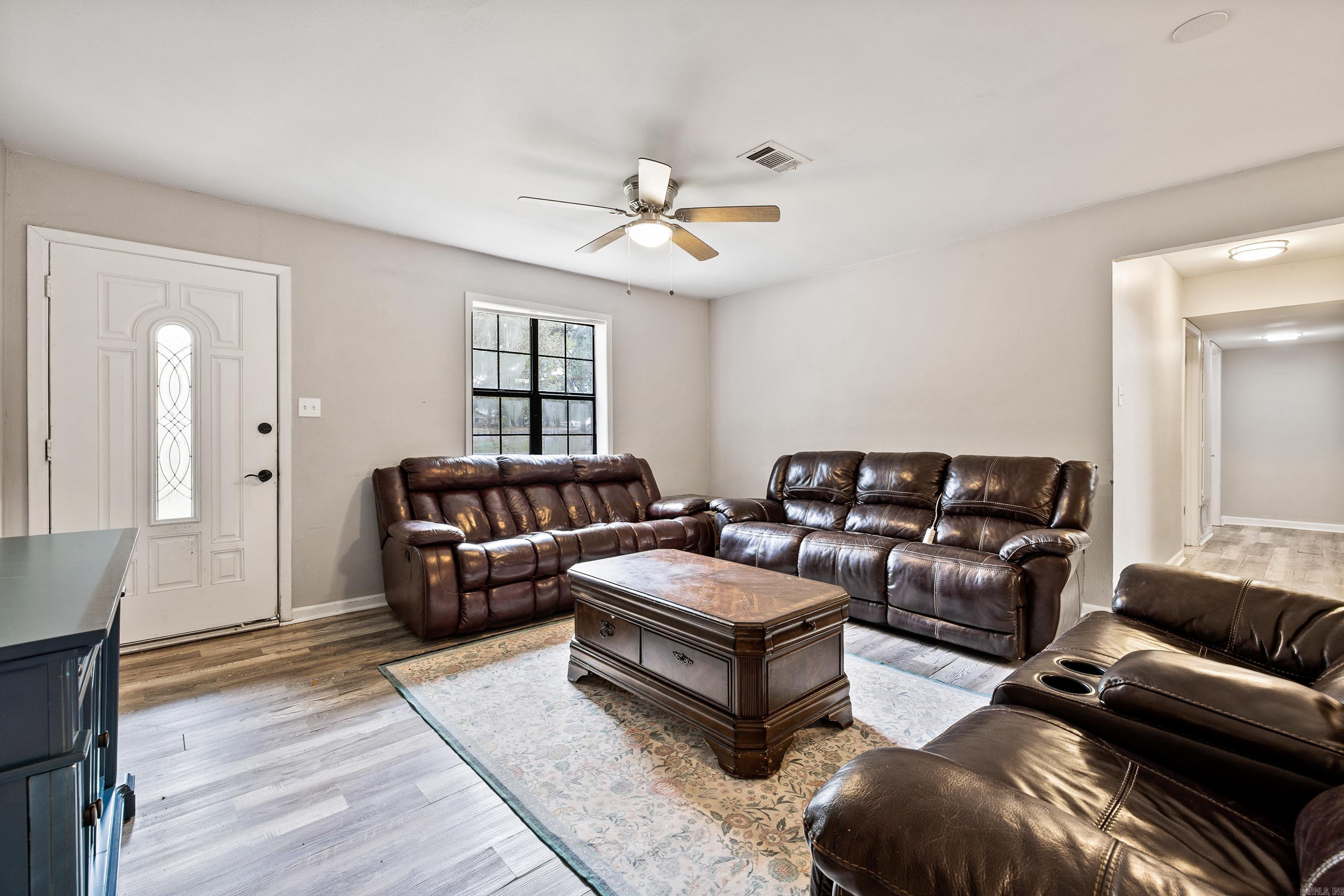 7925 Cindy Benton, AR 72019