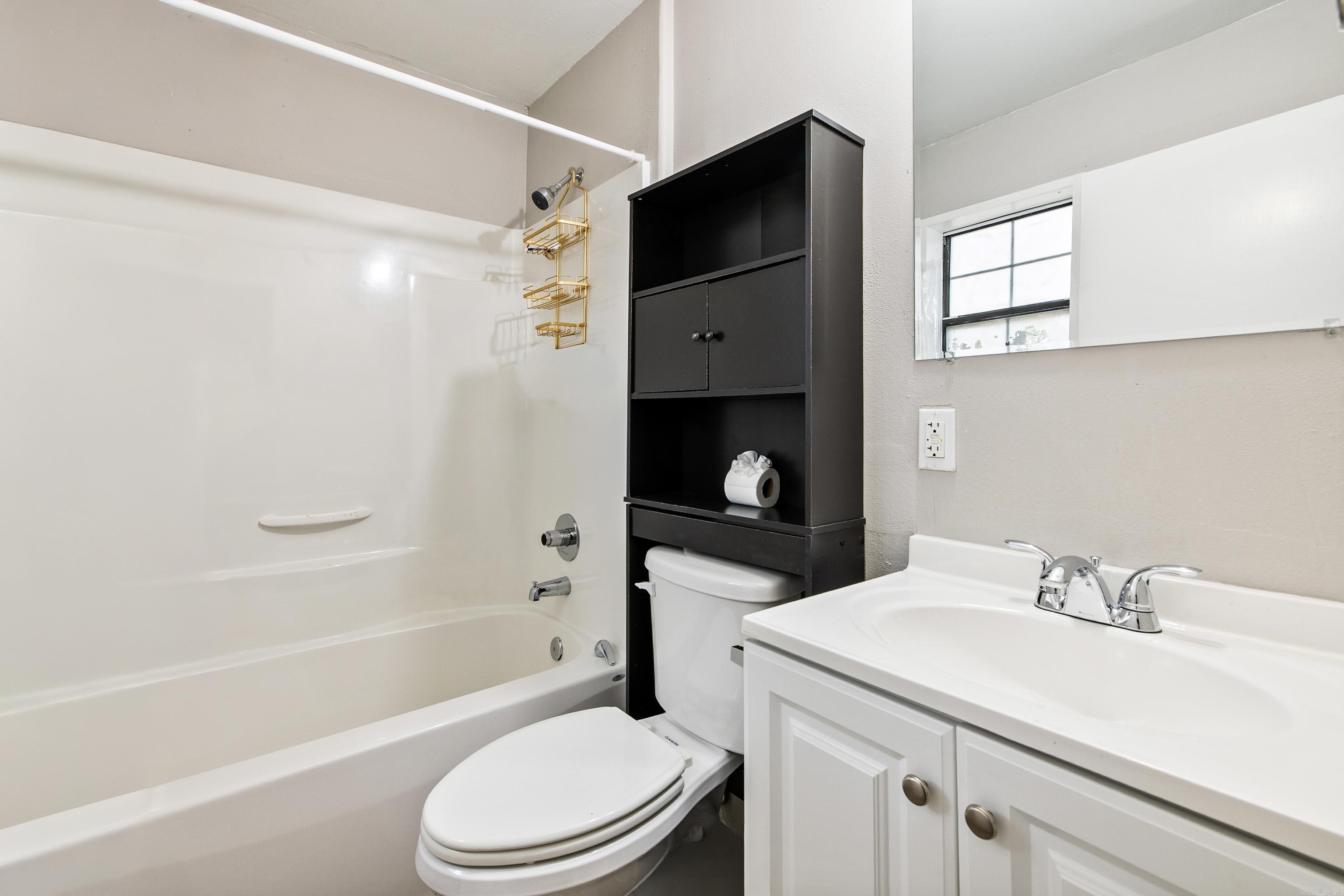 7925 Cindy Benton, AR 72019