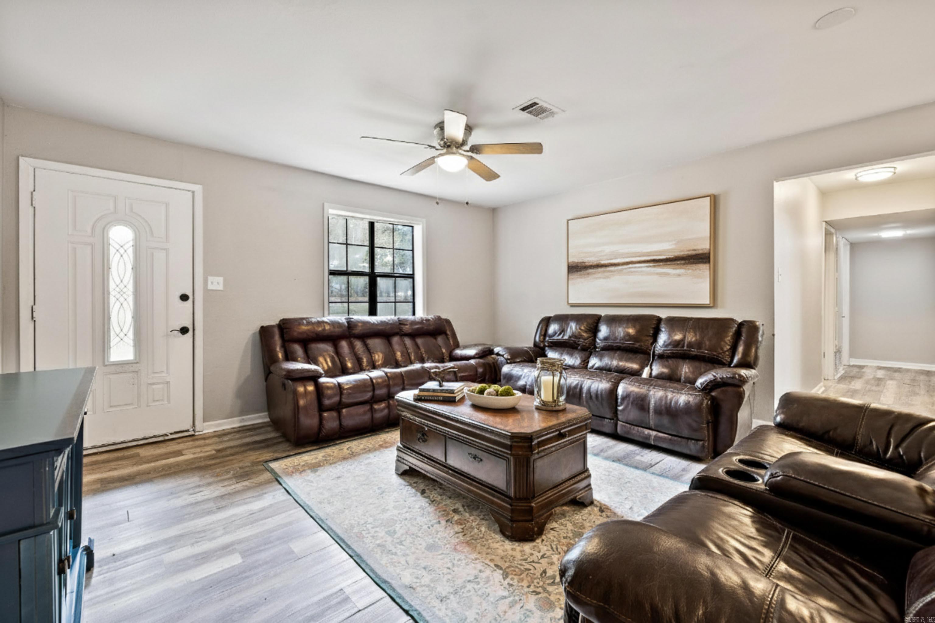 7925 Cindy Benton, AR 72019