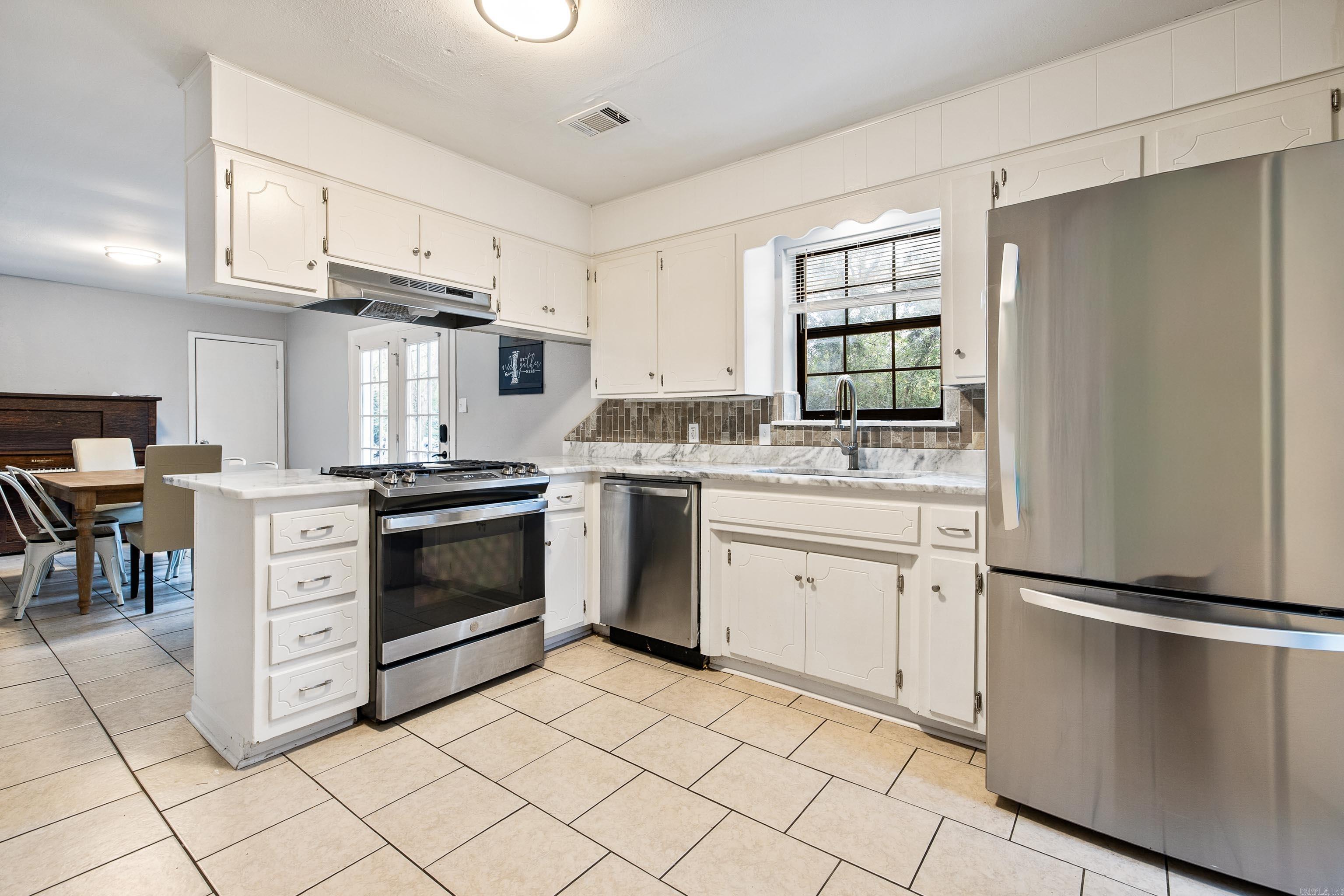 7925 Cindy Benton, AR 72019