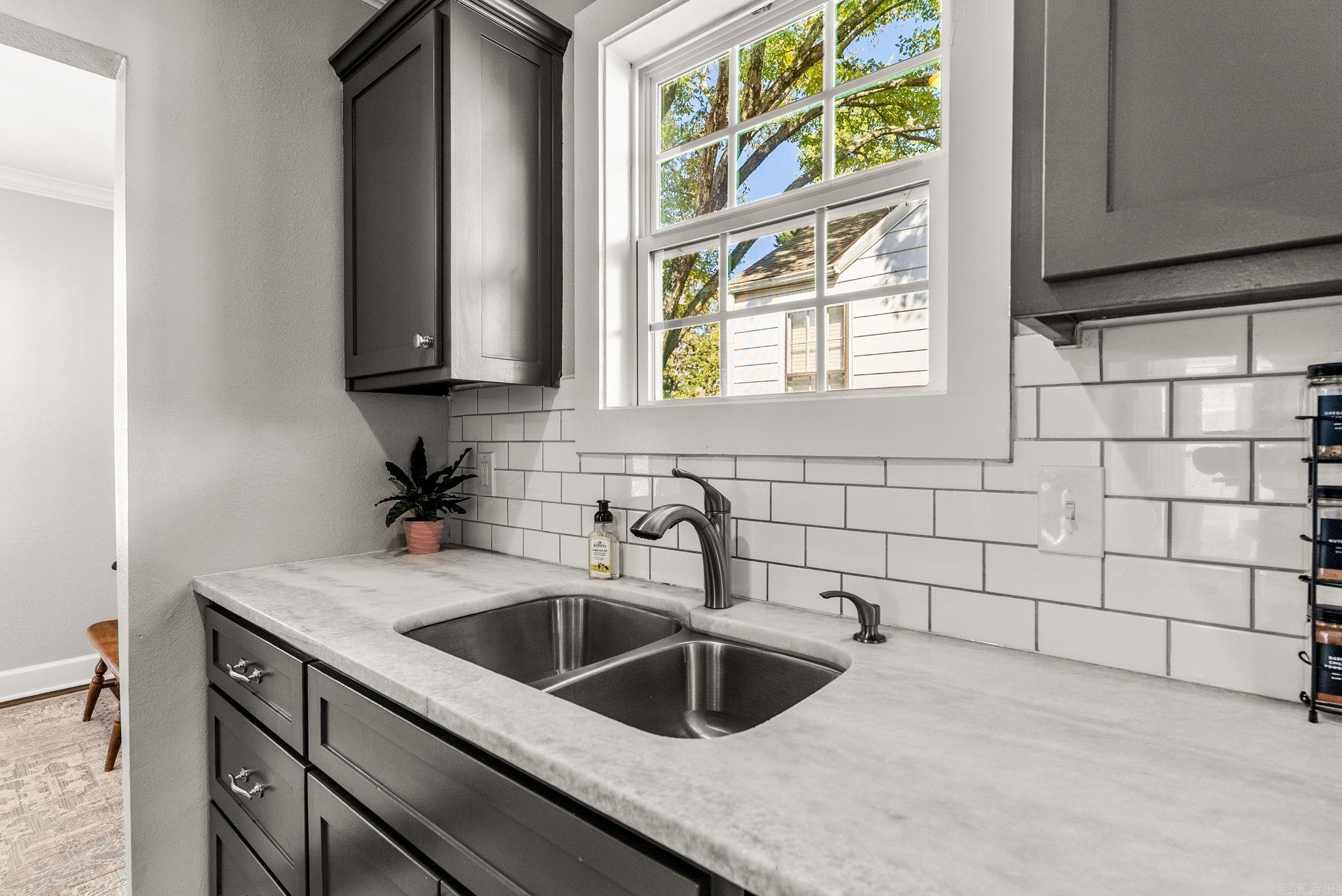 2115 N McKinley Street Little Rock, AR 72207