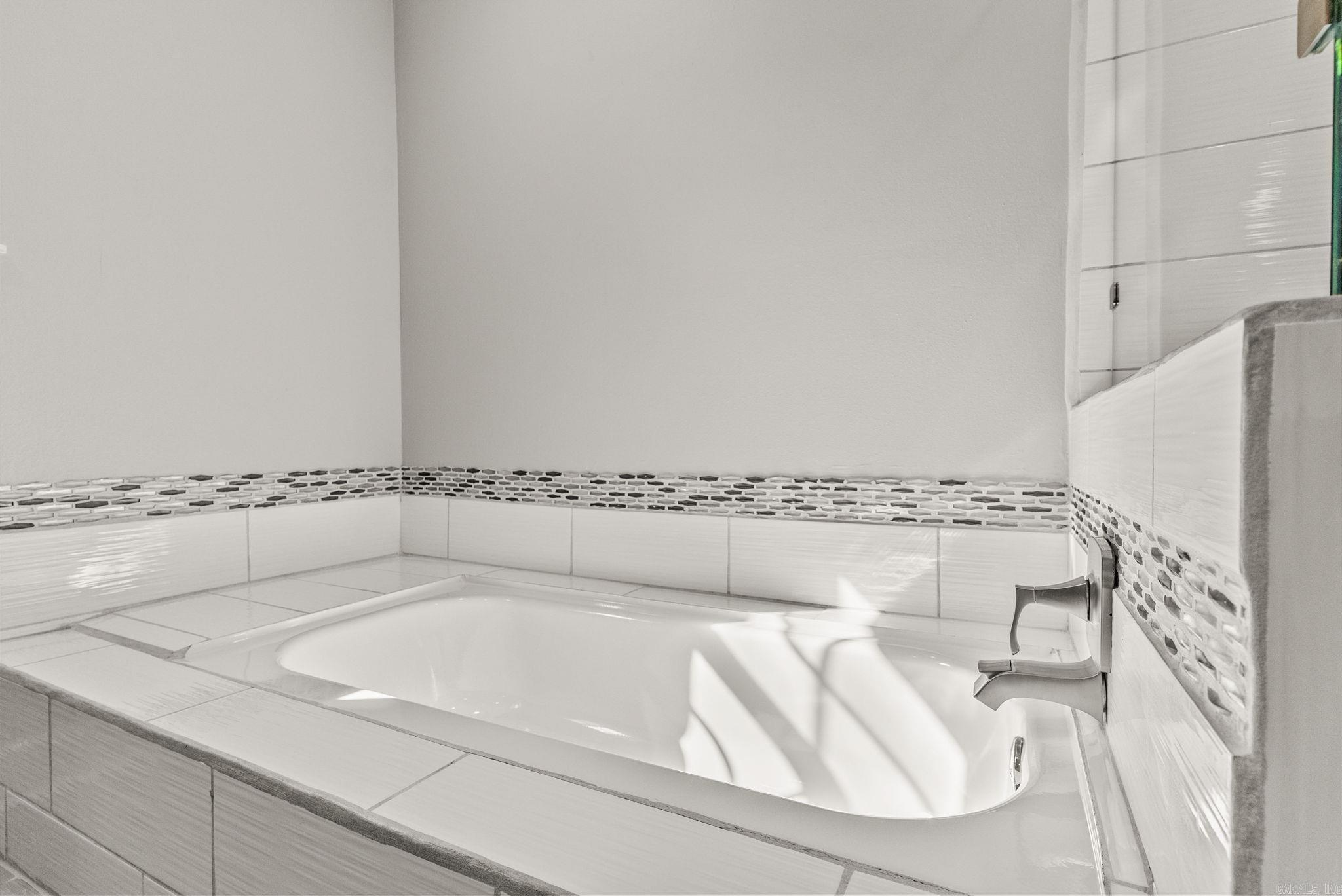 2115 N McKinley Street Little Rock, AR 72207