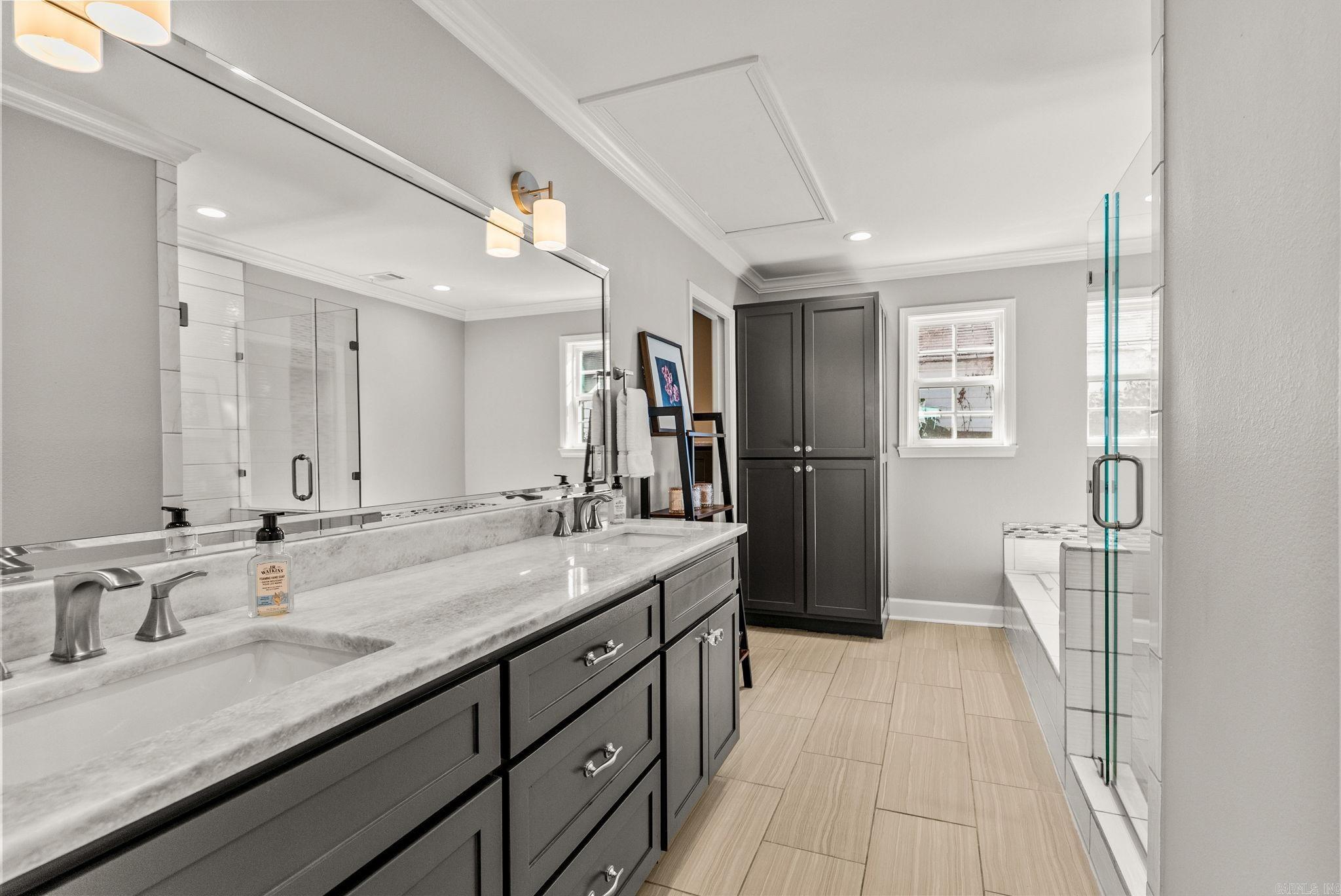 2115 N McKinley Street Little Rock, AR 72207