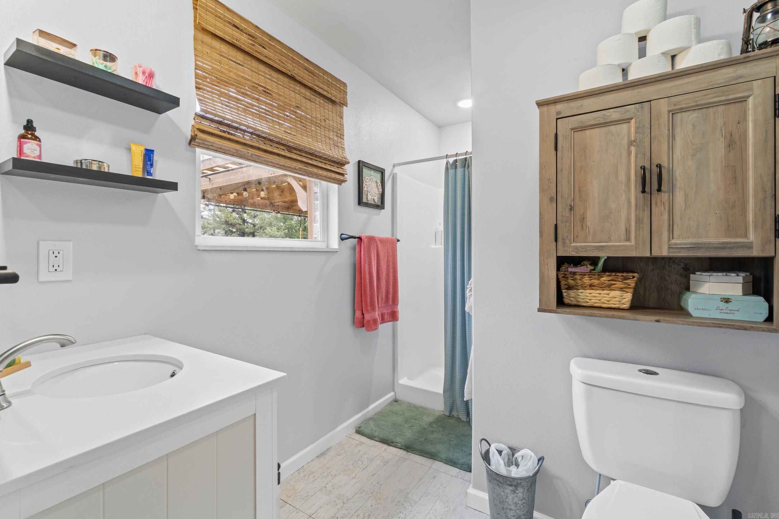 2430 S Kerr  Lonoke, AR