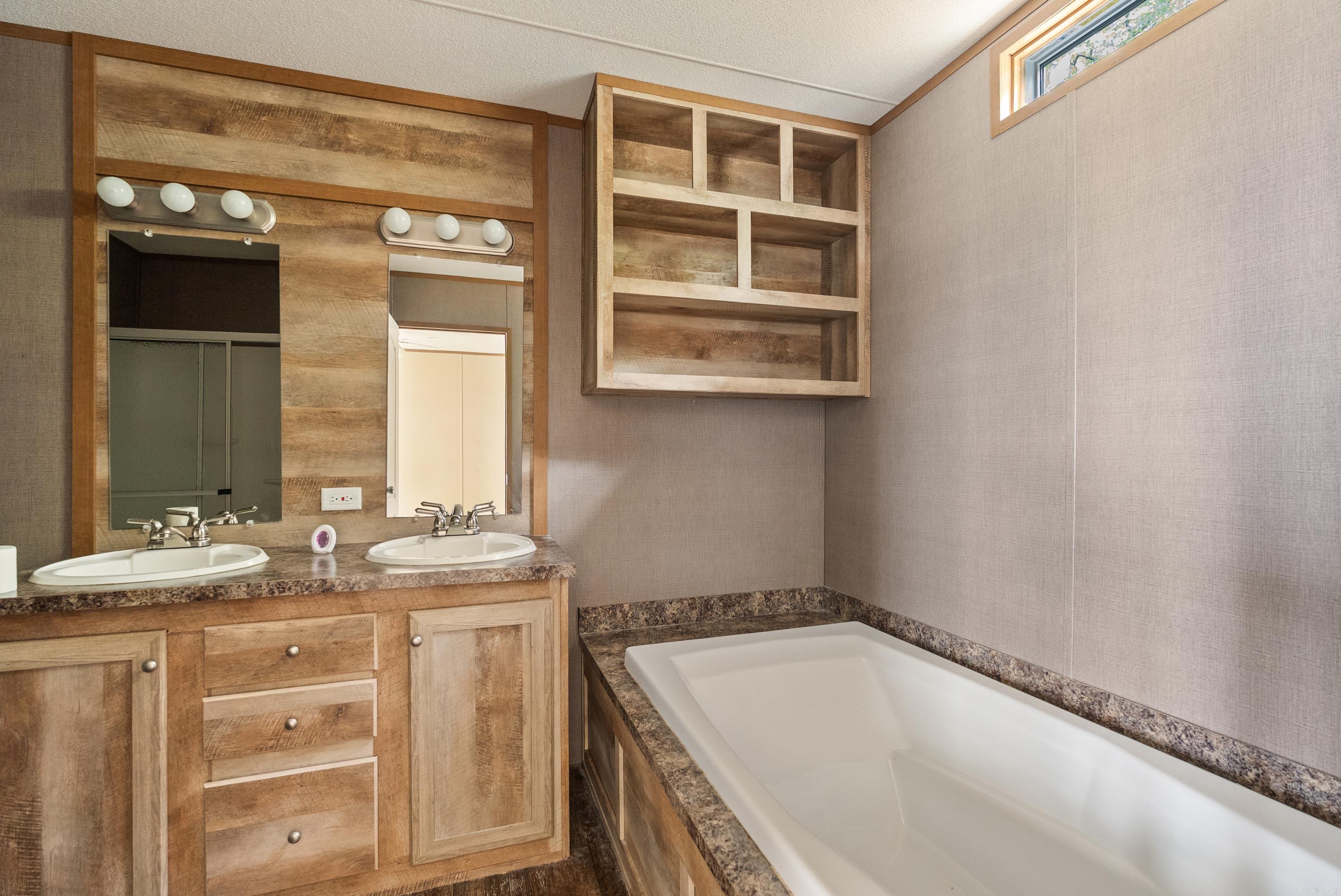 16 Mullins  Vilonia, AR