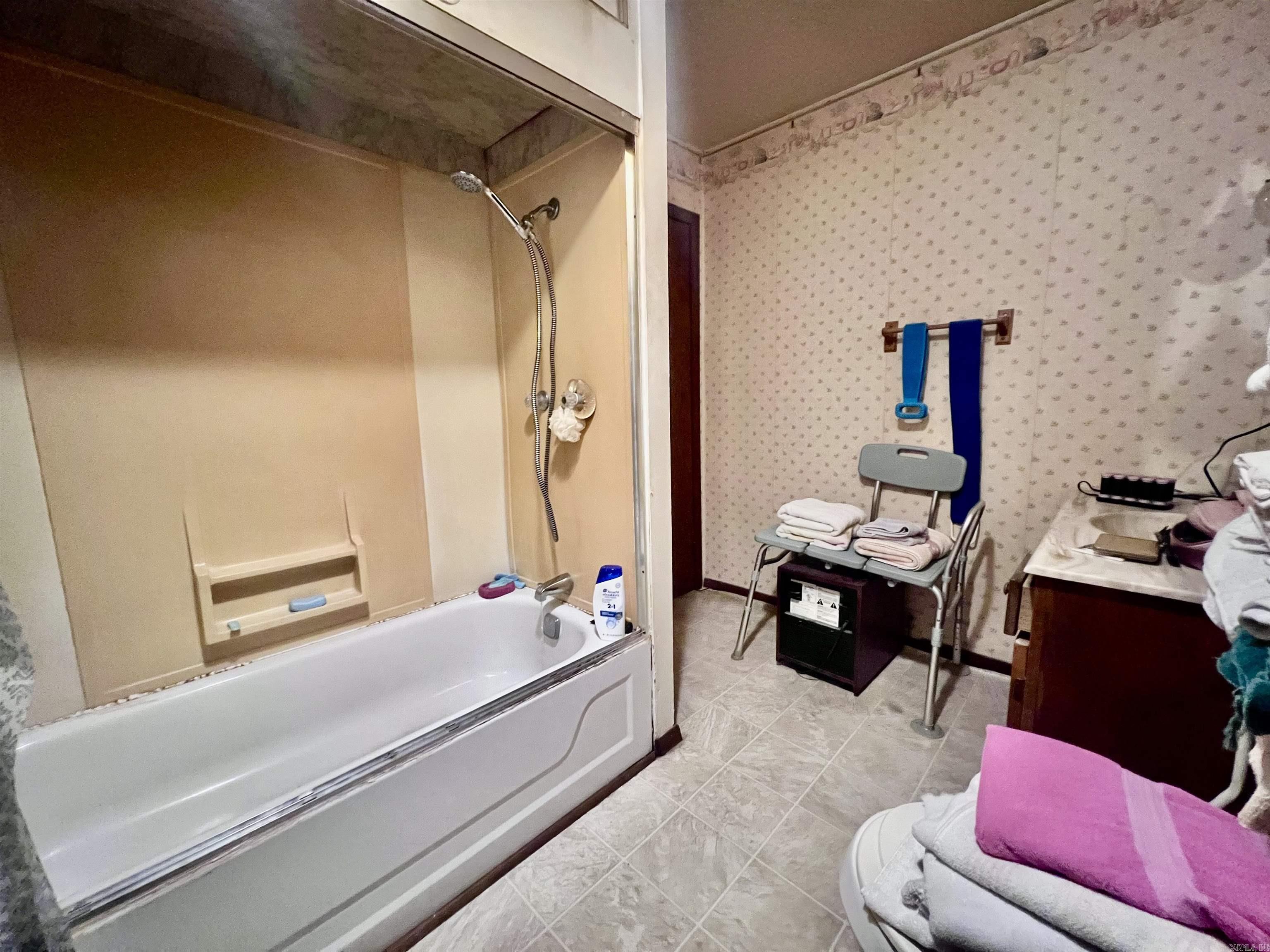 1114 S 7th Street  Paragould, AR