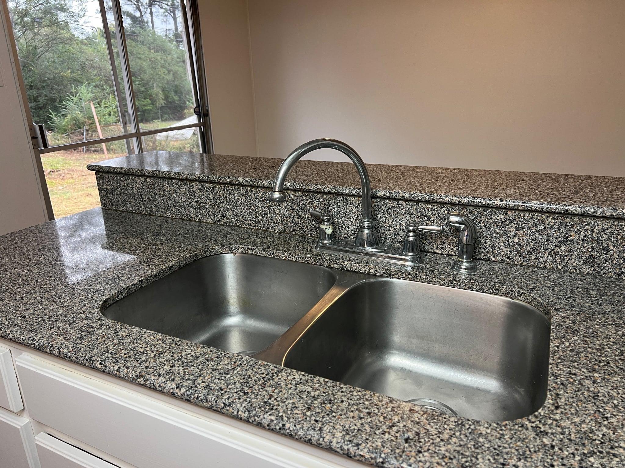 4712 Gum Springs  Little Rock, AR