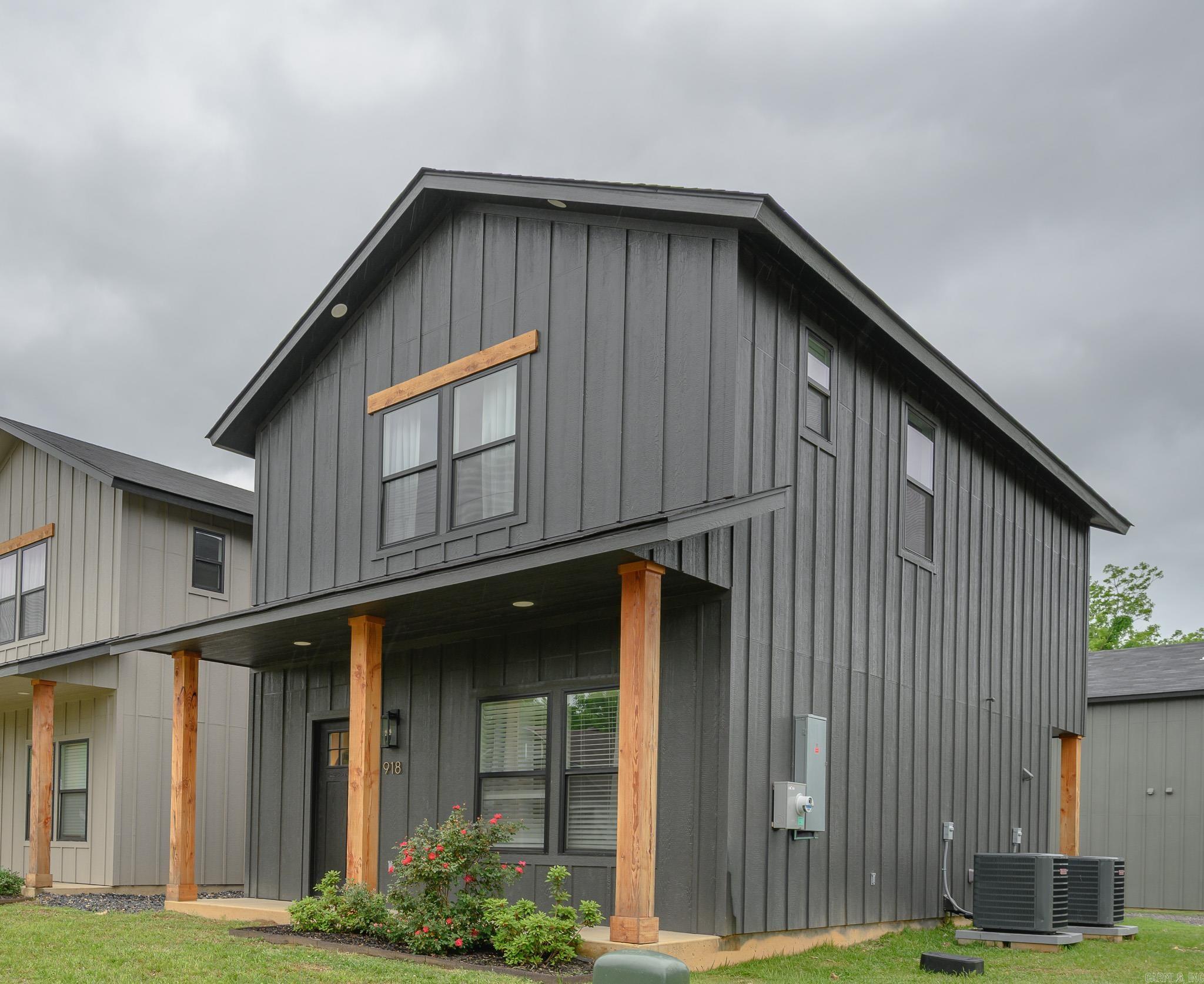 918 Reine Street Mena, AR 71953