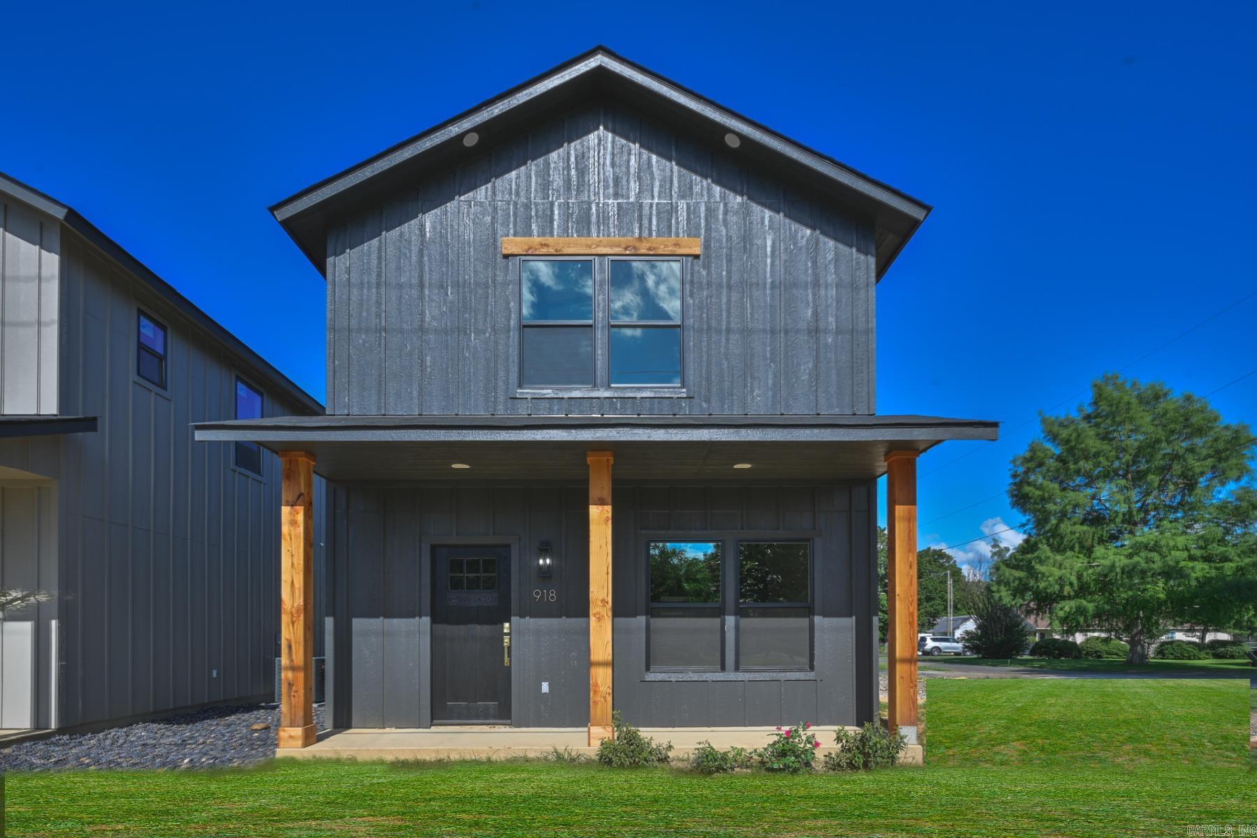 918 Reine Street Mena, AR 71953