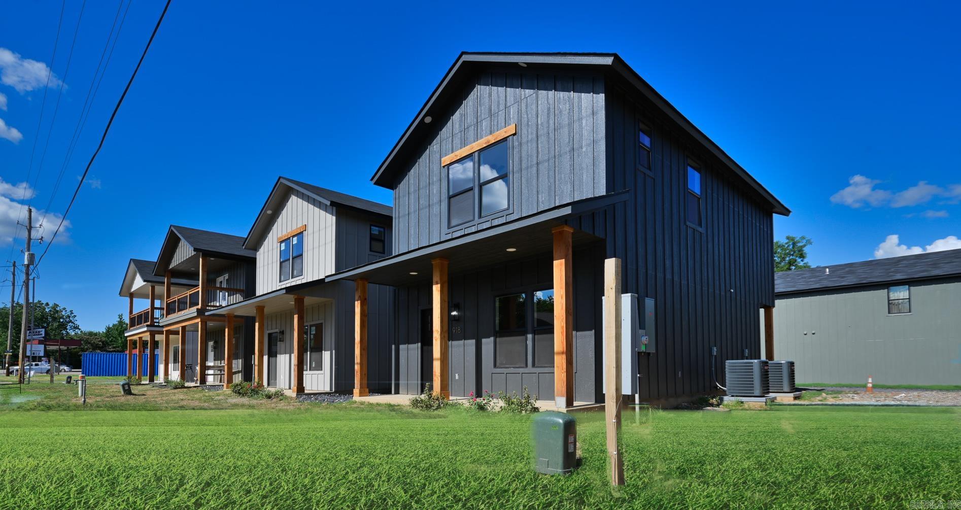 918 Reine Street Mena, AR 71953