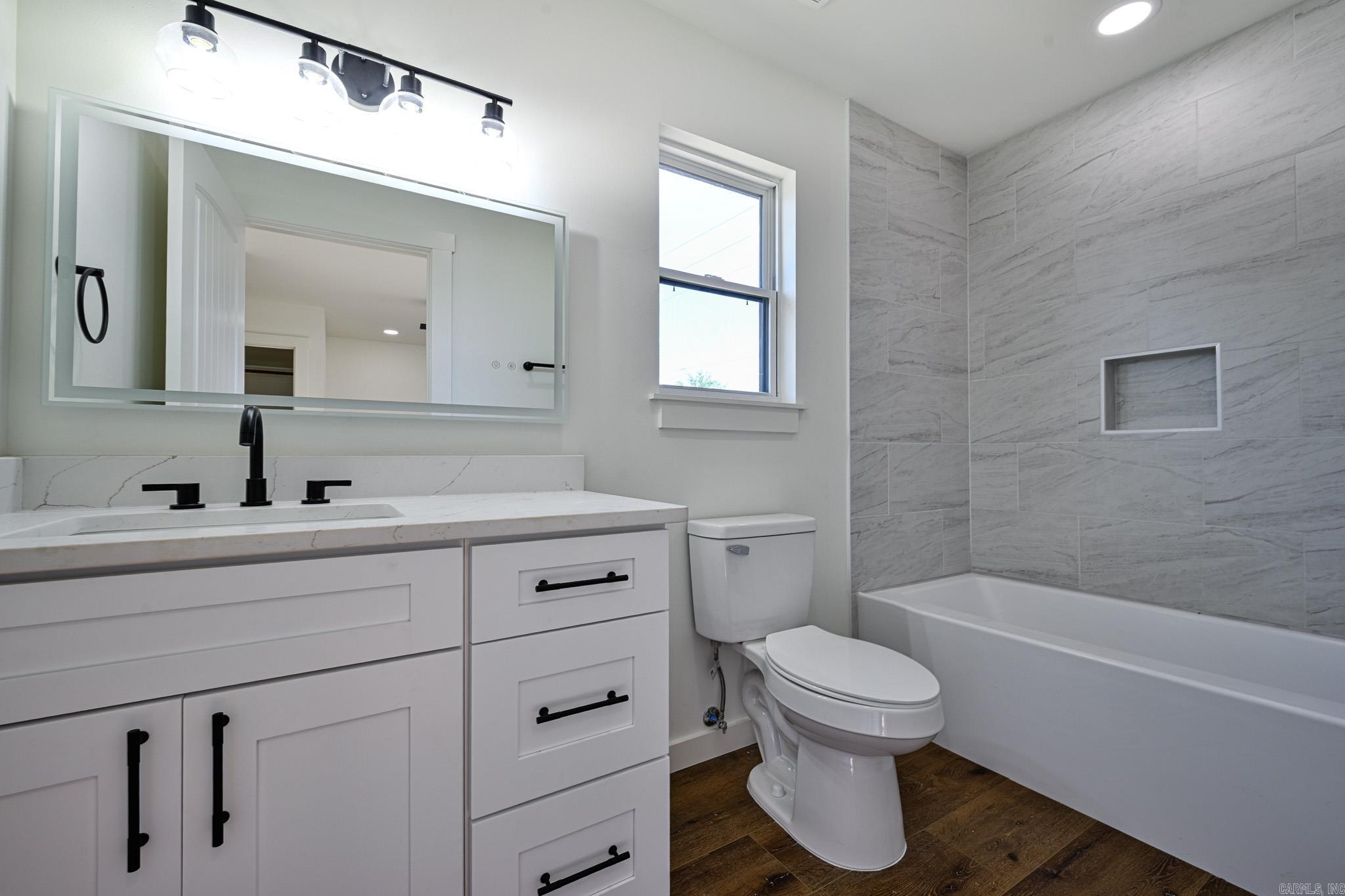 918 Reine Street Mena, AR 71953