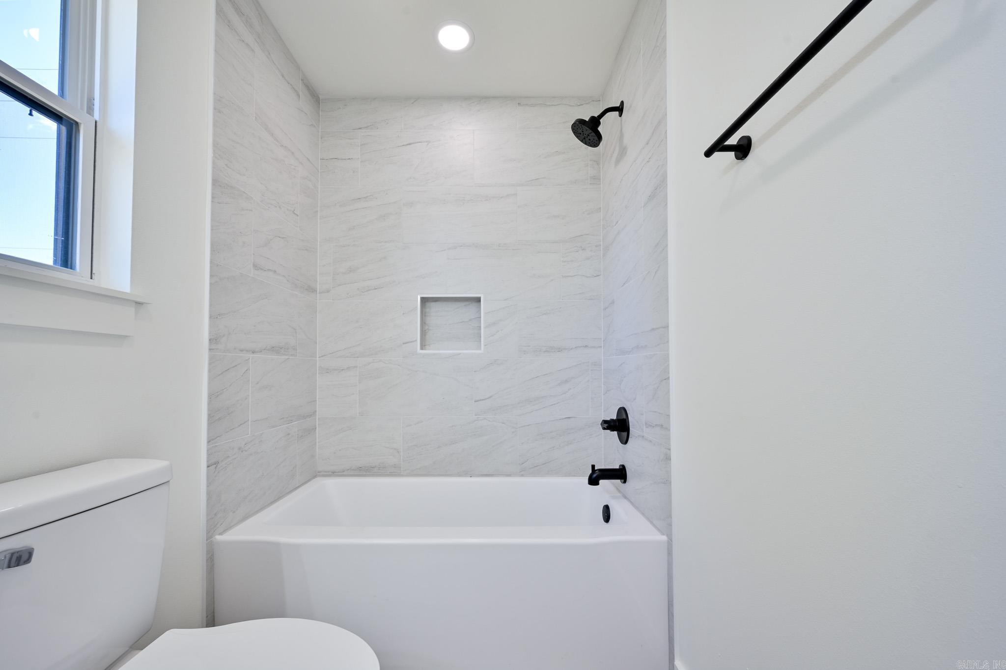 918 Reine Street Mena, AR 71953