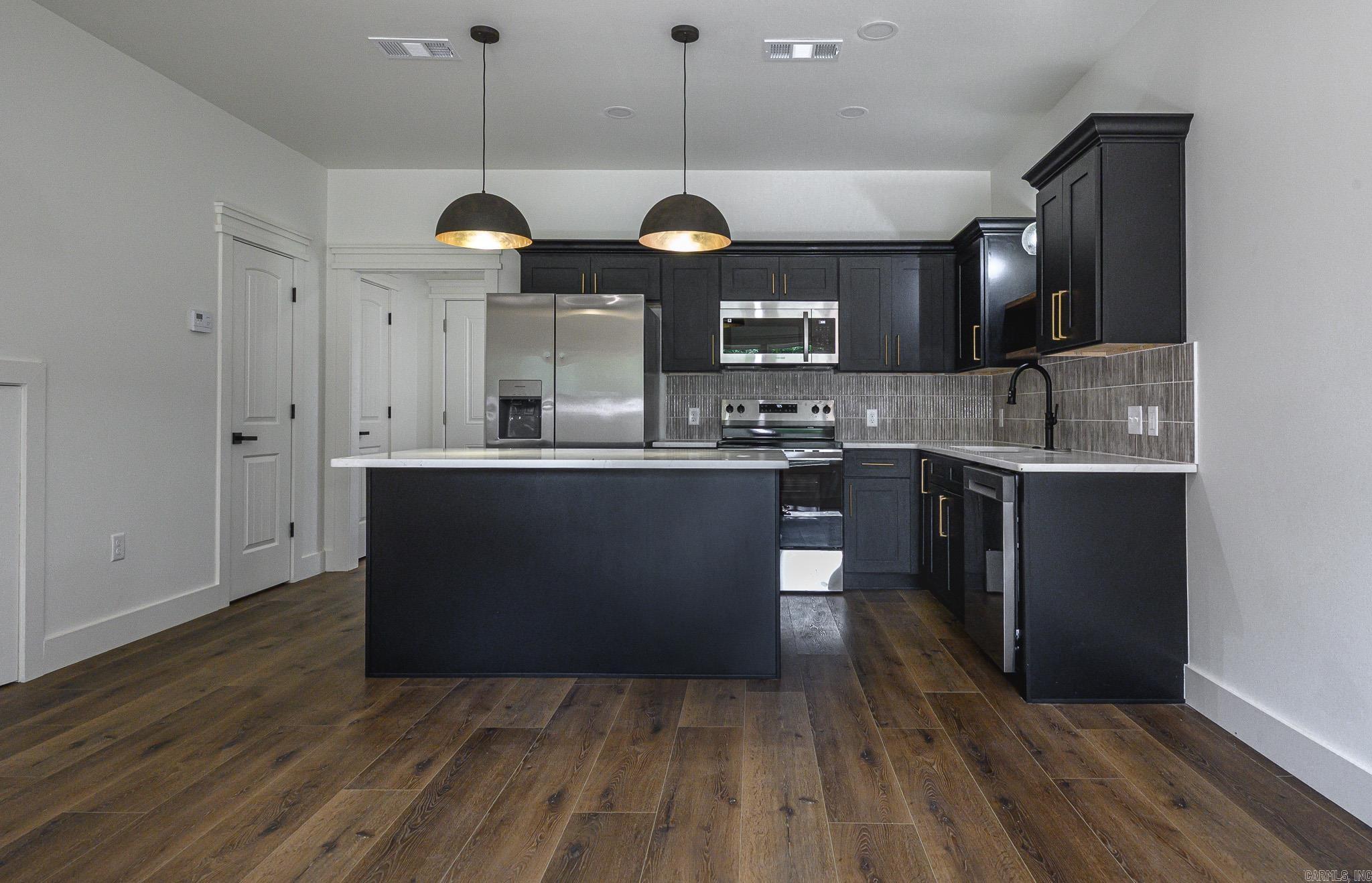 918 Reine Street Mena, AR 71953