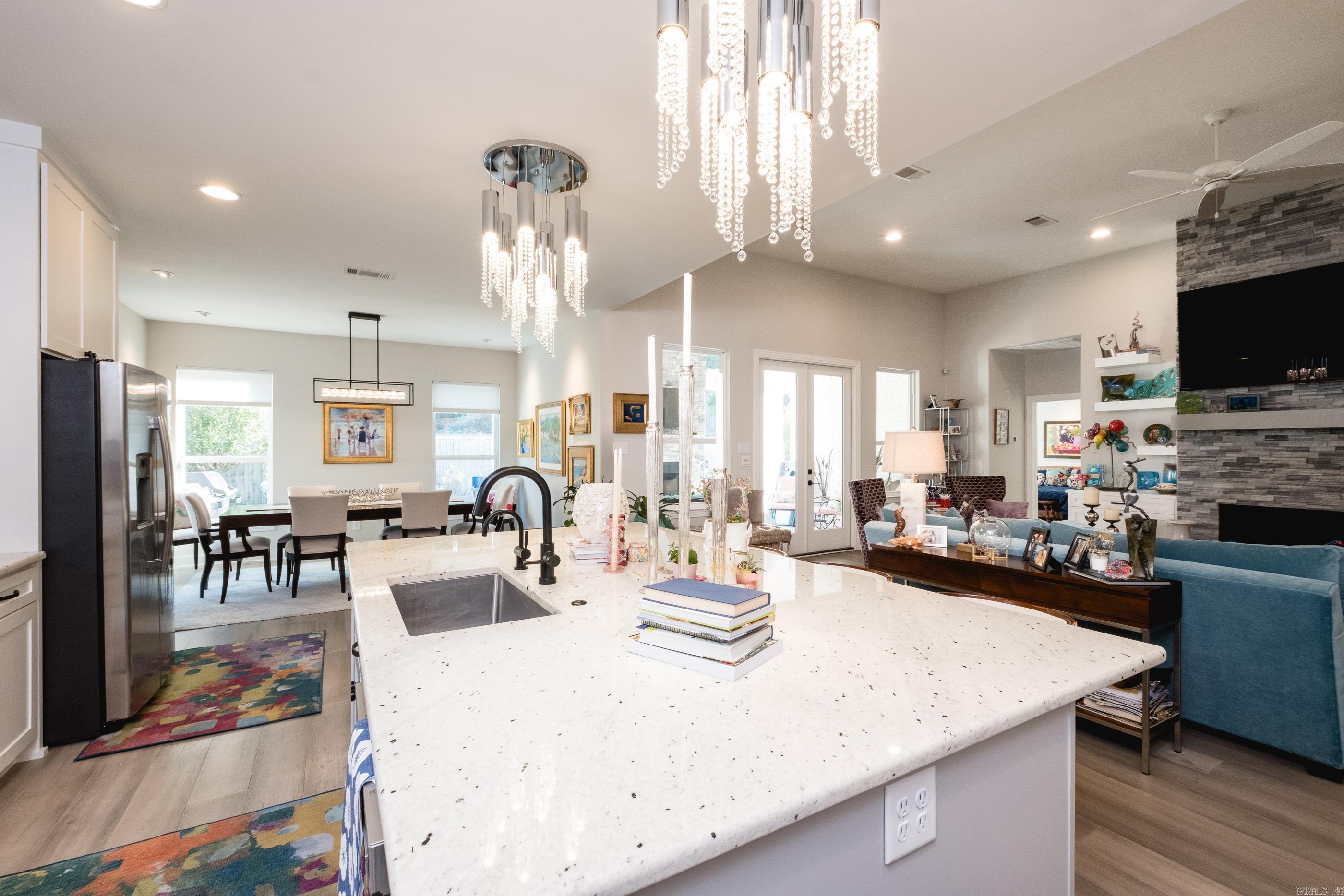 25 Belles Fleurs  Little Rock, AR