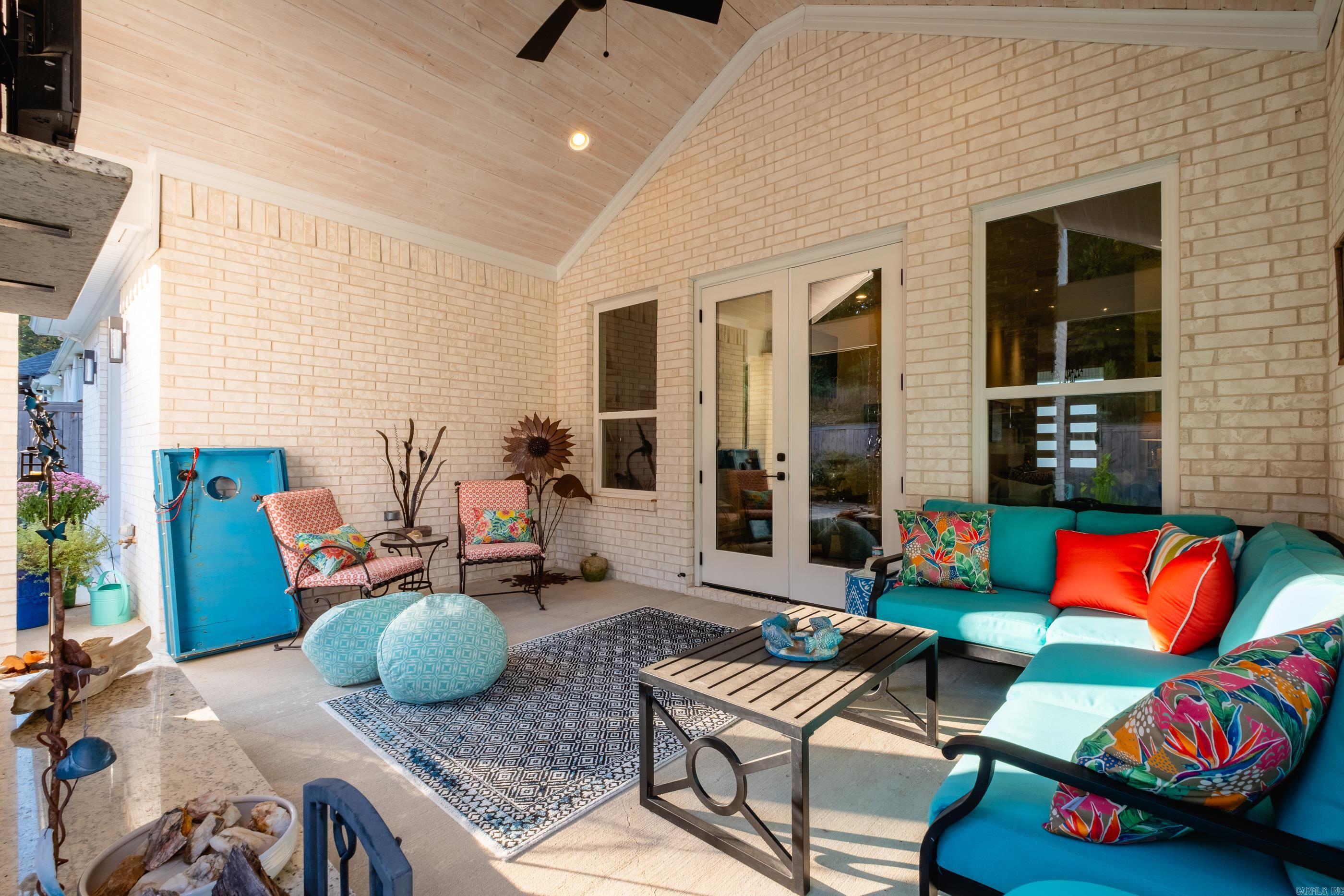 25 Belles Fleurs  Little Rock, AR