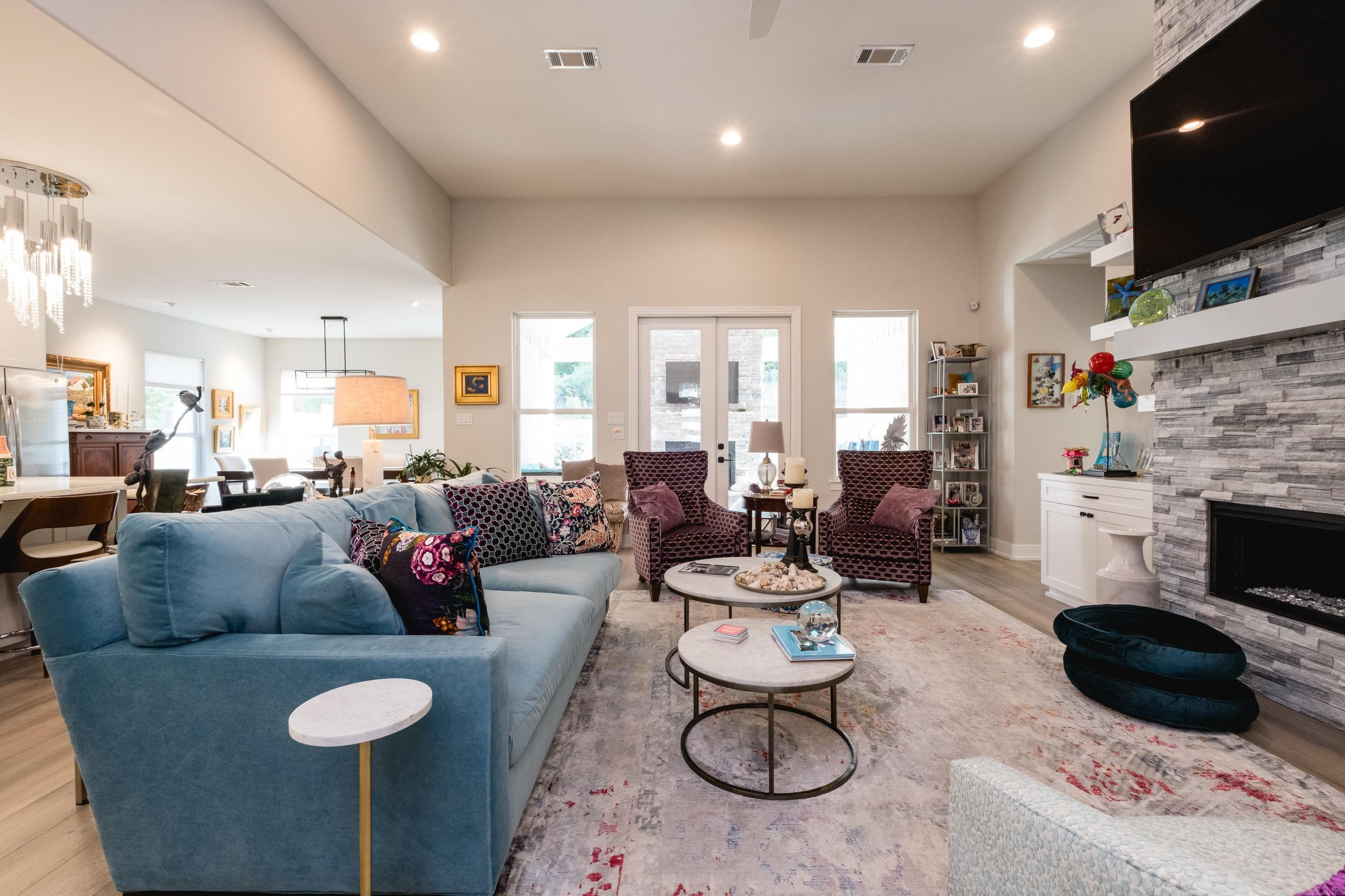 25 Belles Fleurs  Little Rock, AR