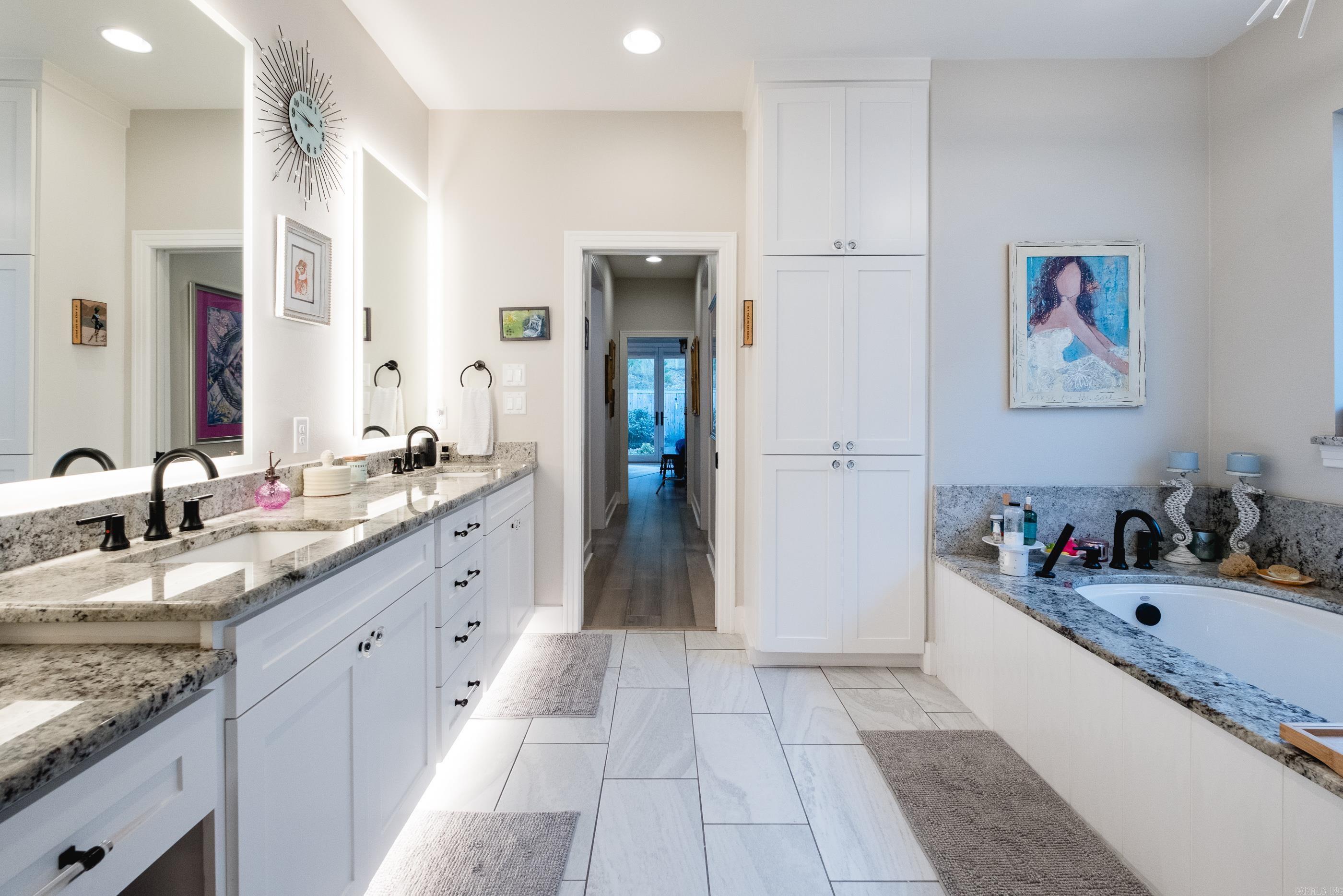 25 Belles Fleurs  Little Rock, AR