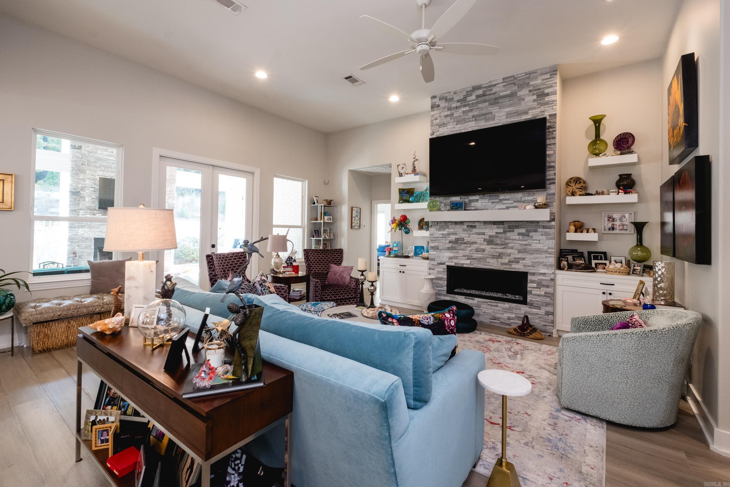 25 Belles Fleurs  Little Rock, AR