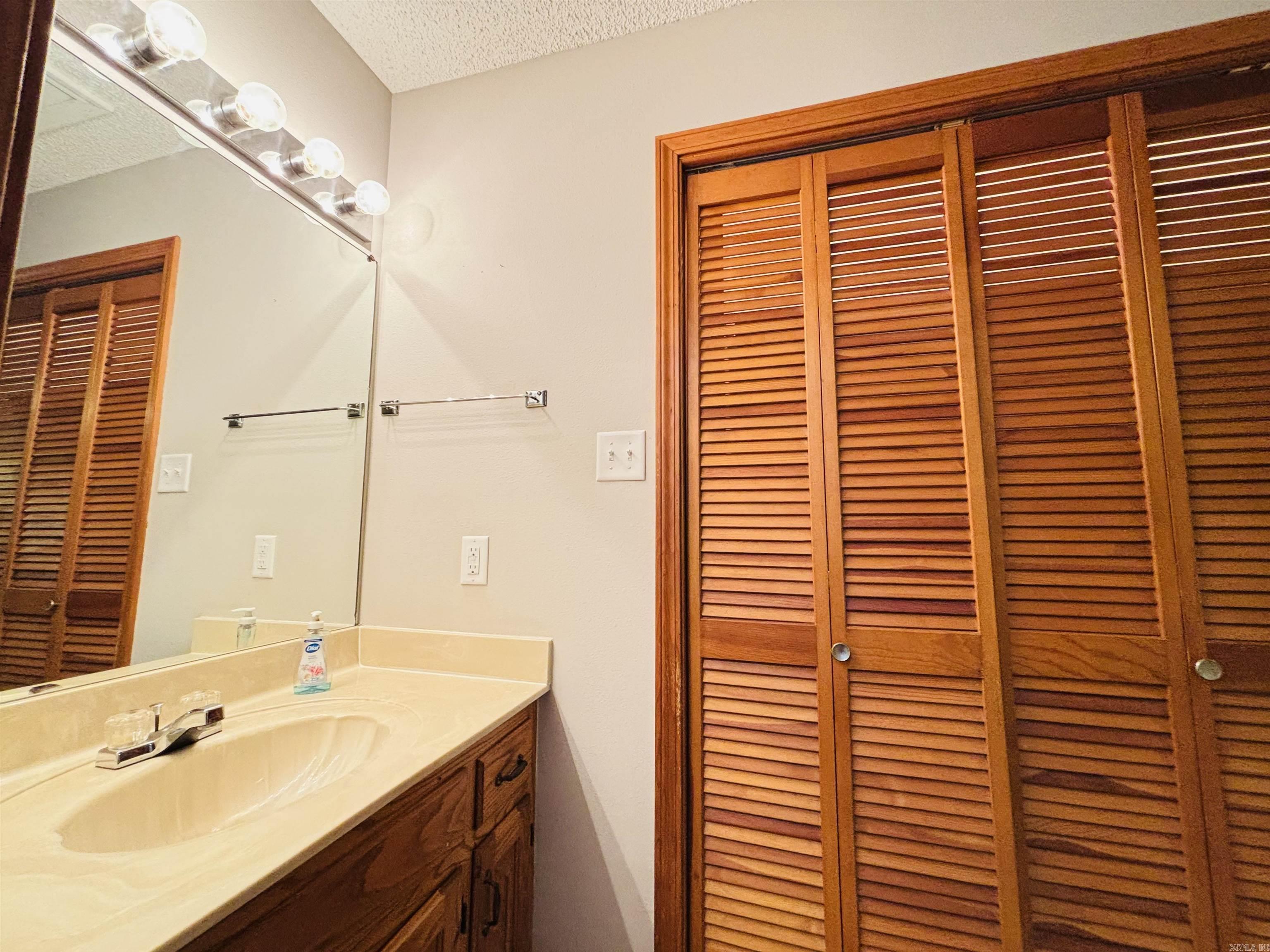 301 Hammond F-2  Hot Springs, AR