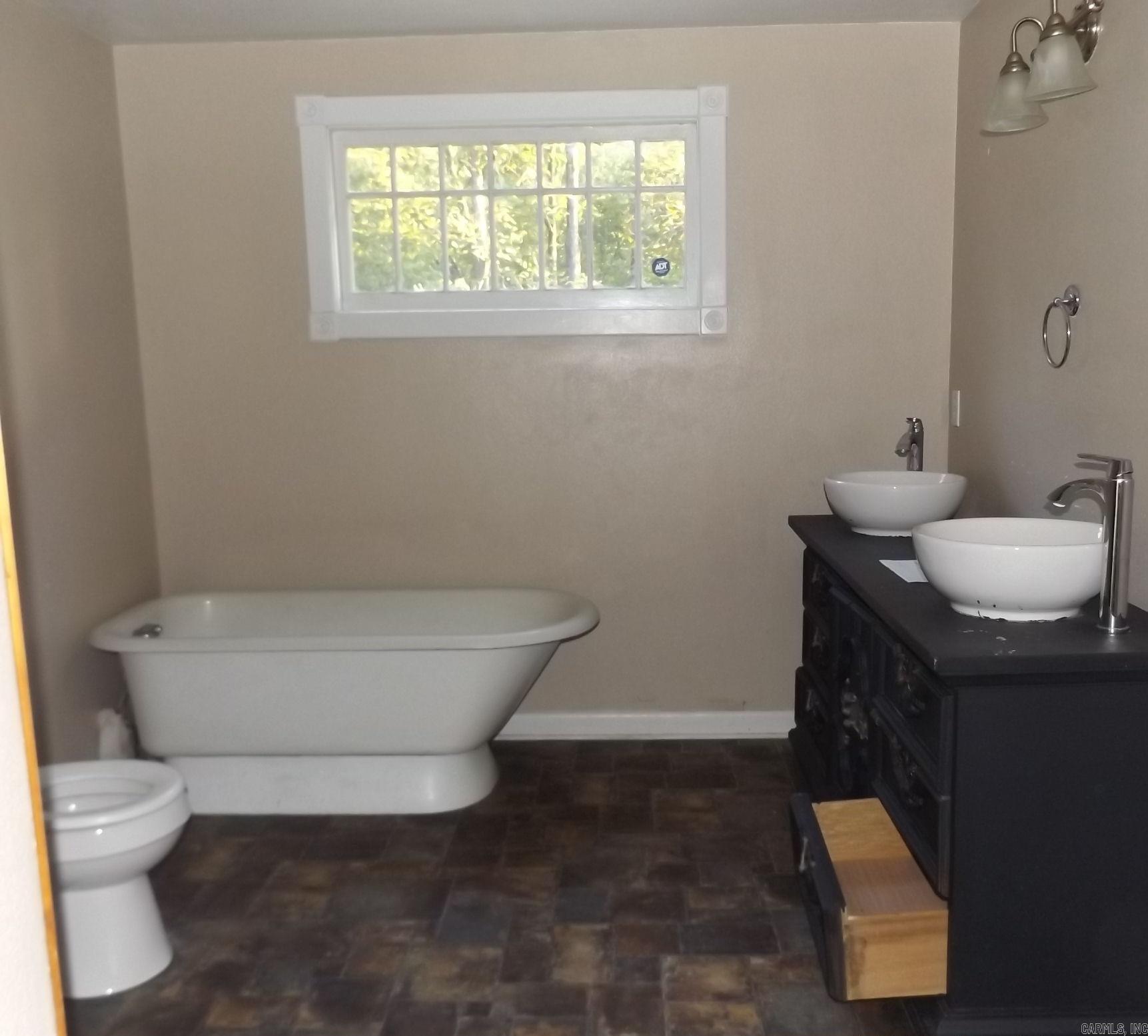 611 S MAIN Warren, AR 71671