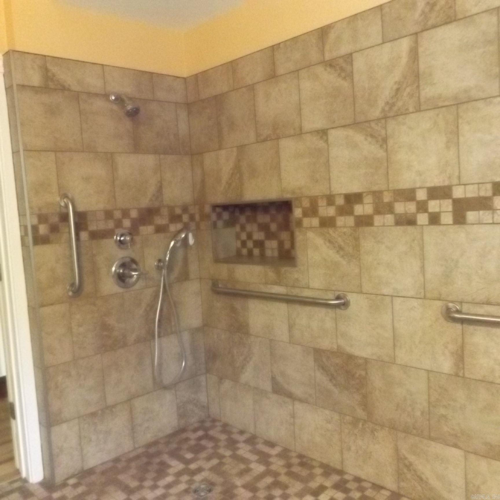 611 S MAIN Warren, AR 71671