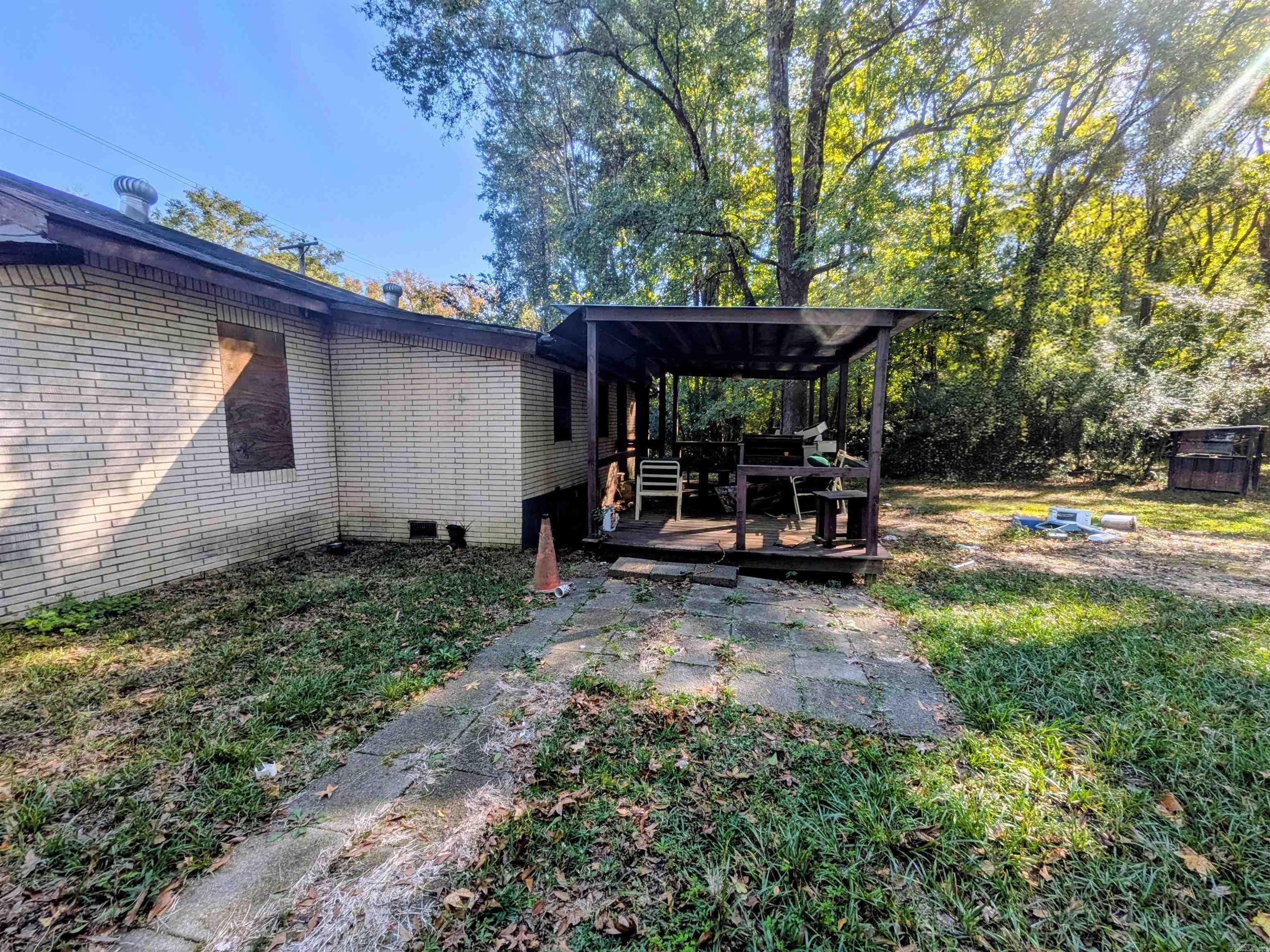 453 Fairview Rd.  Camden, AR