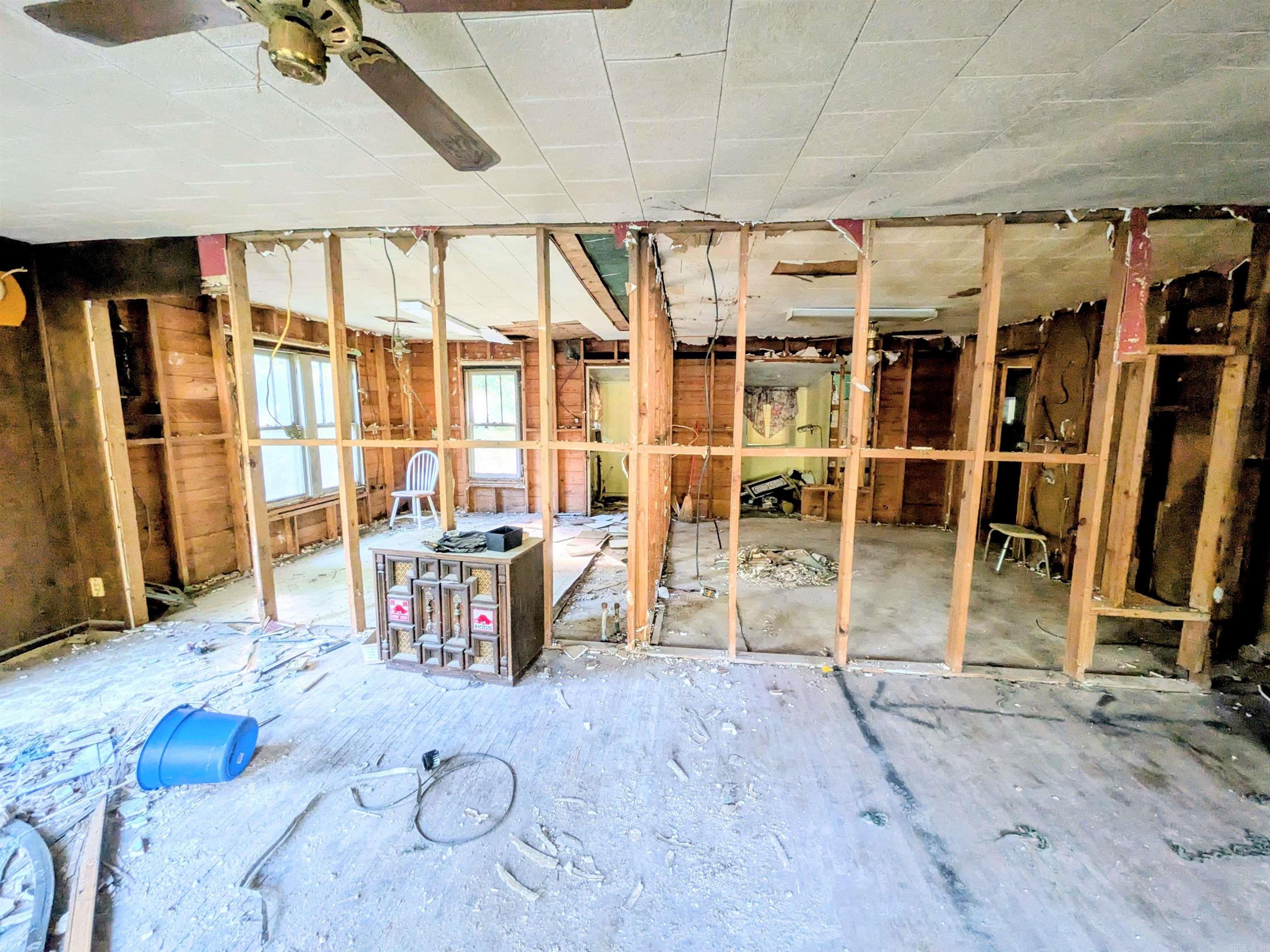 453 Fairview Rd.  Camden, AR