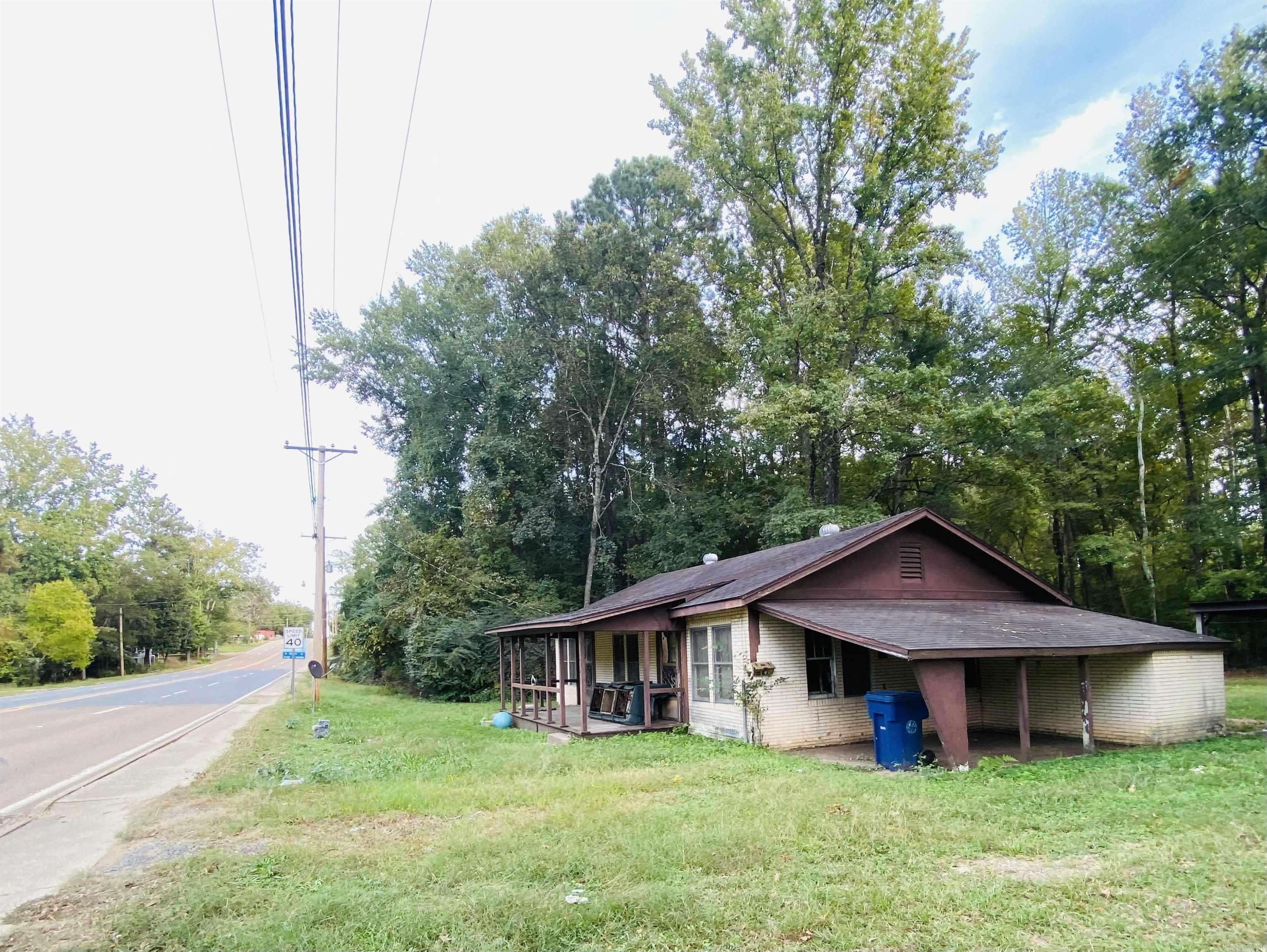 453 Fairview Rd.  Camden, AR