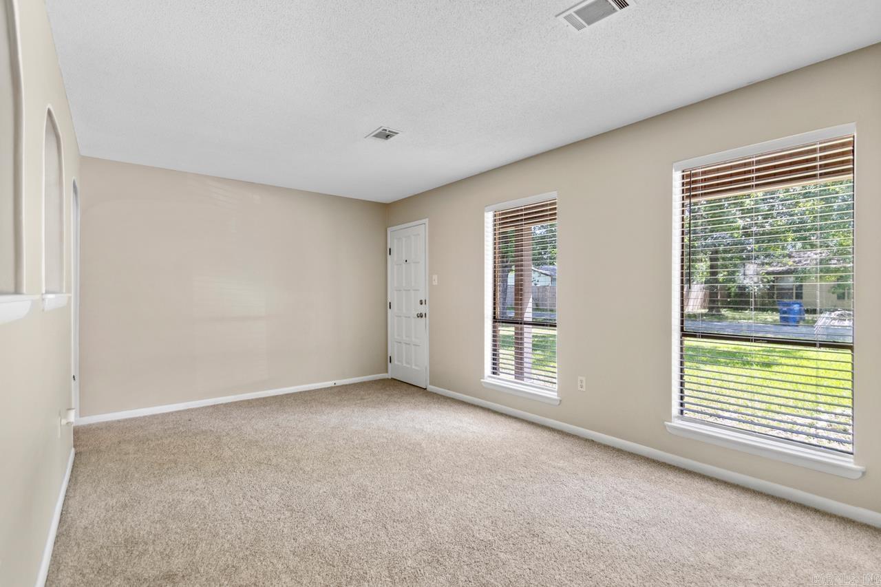 2107 West Street Conway, AR 72032