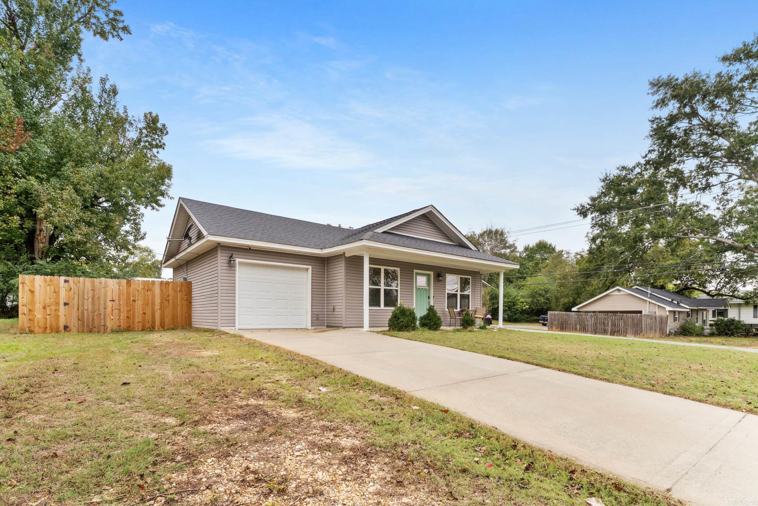 211 N College  Sheridan, AR