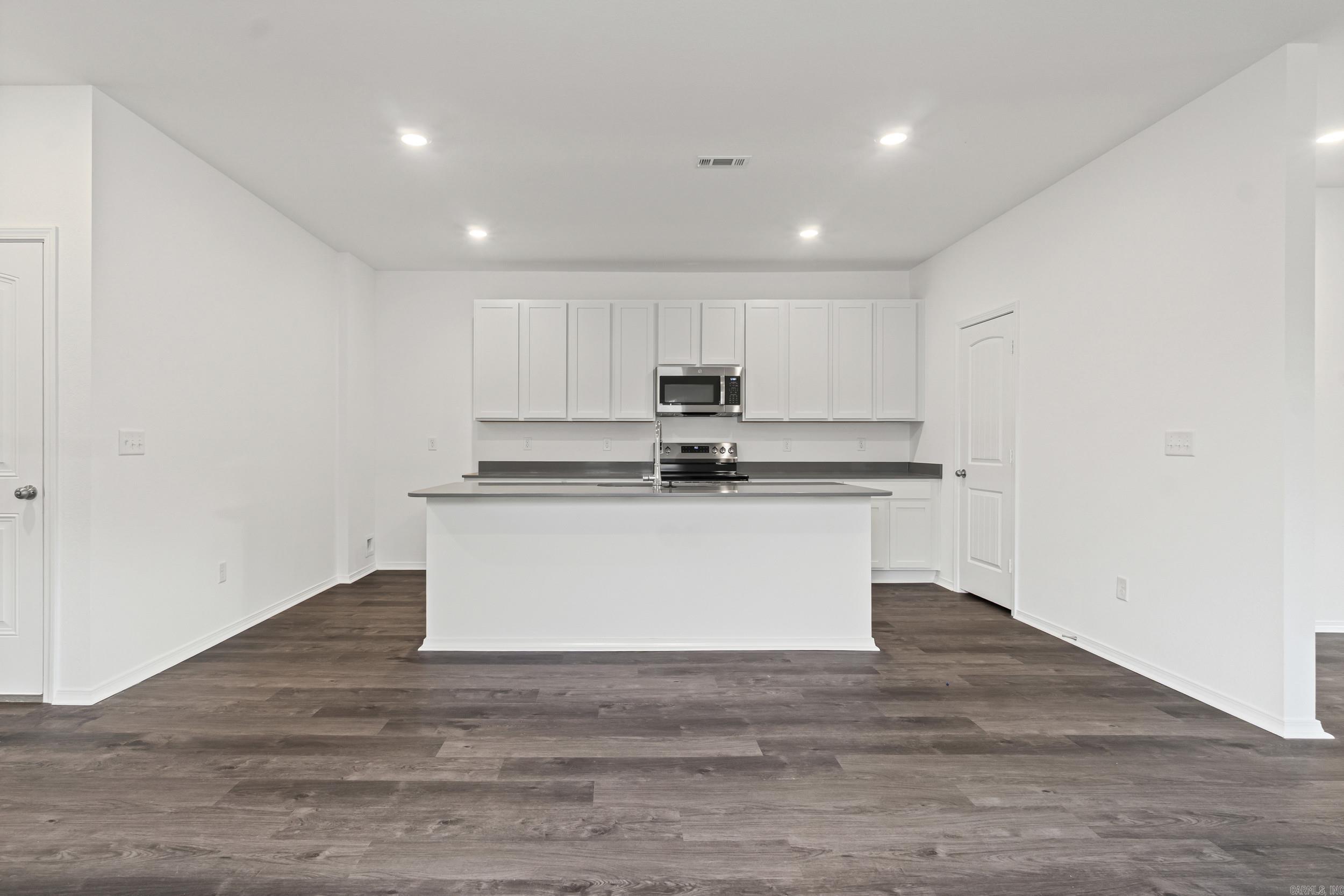 10429 Paul Eells Drive North Little Rock, AR 72113