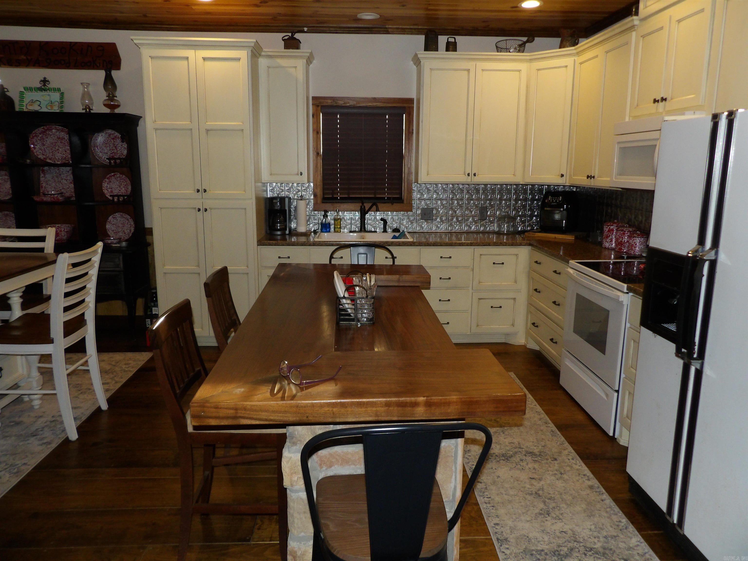 128 Bradley 955 Road Hermitage, AR 71647-0000