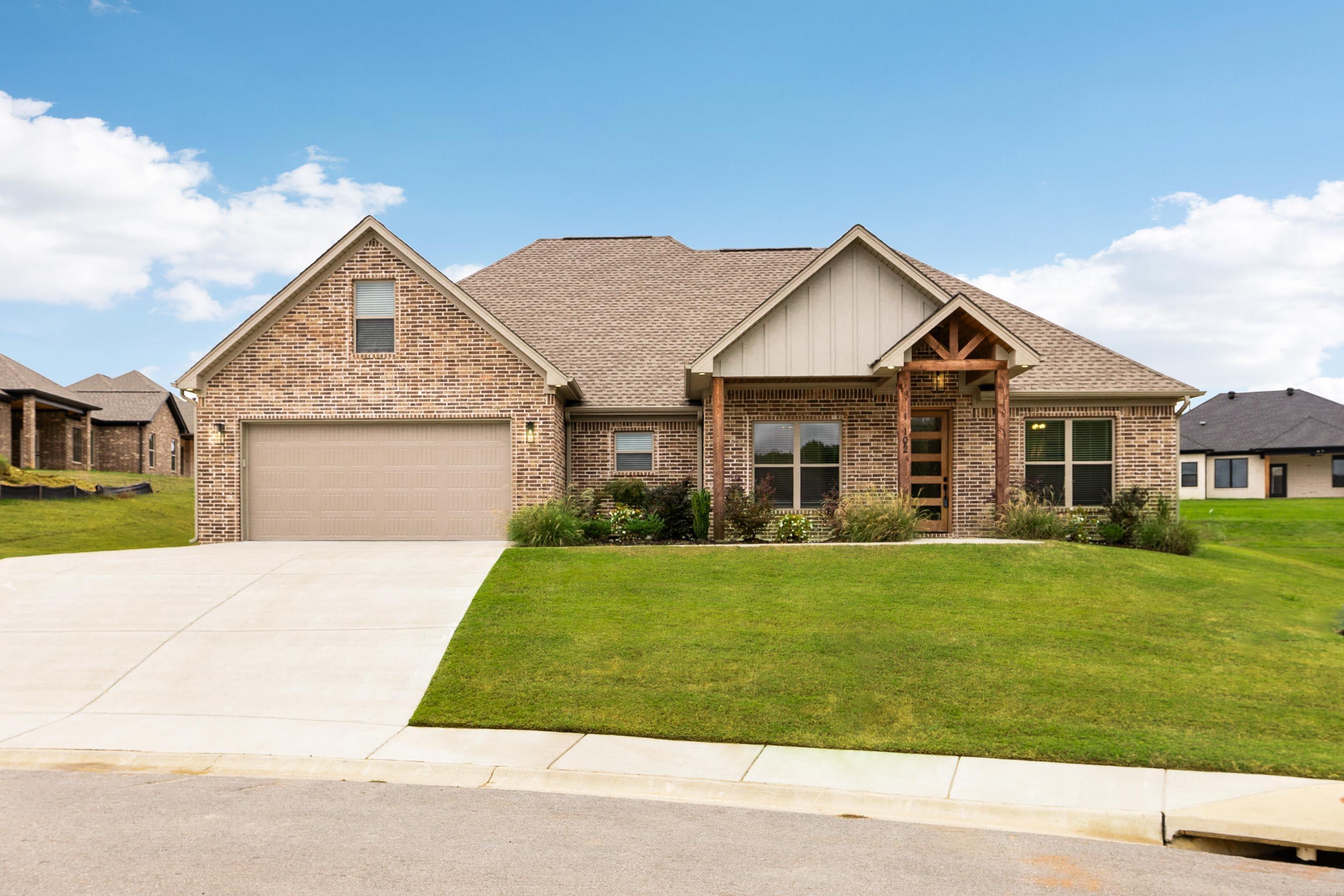 102 Red Crest Cove Haskell, AR 72015