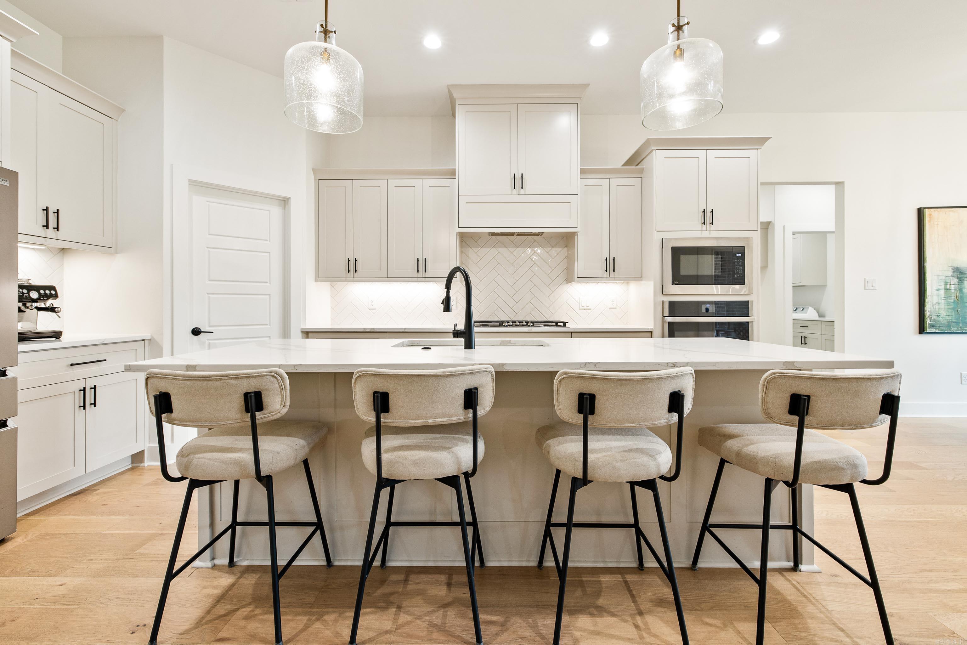 102 Red Crest Cove Haskell, AR 72015