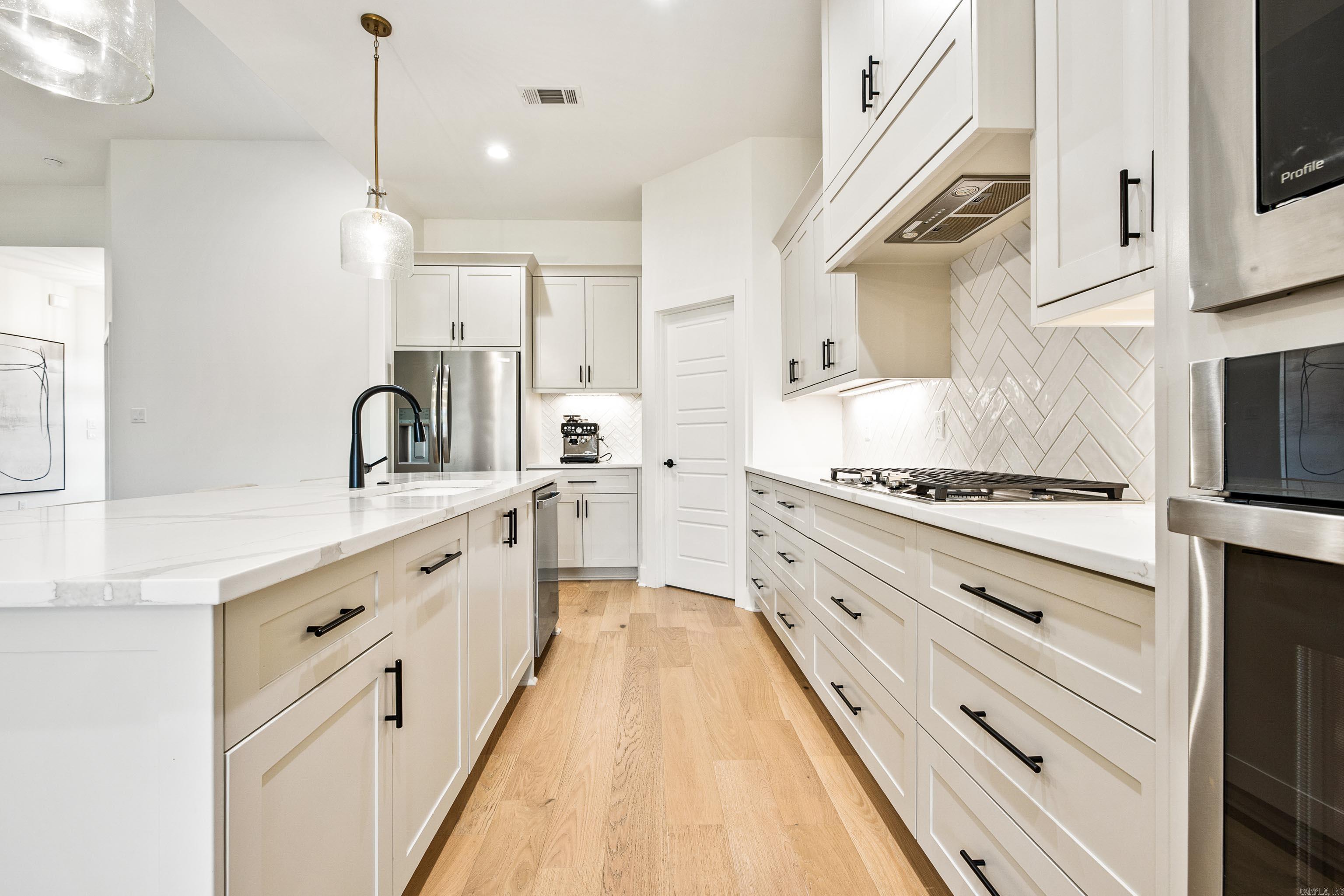 102 Red Crest Cove Haskell, AR 72015