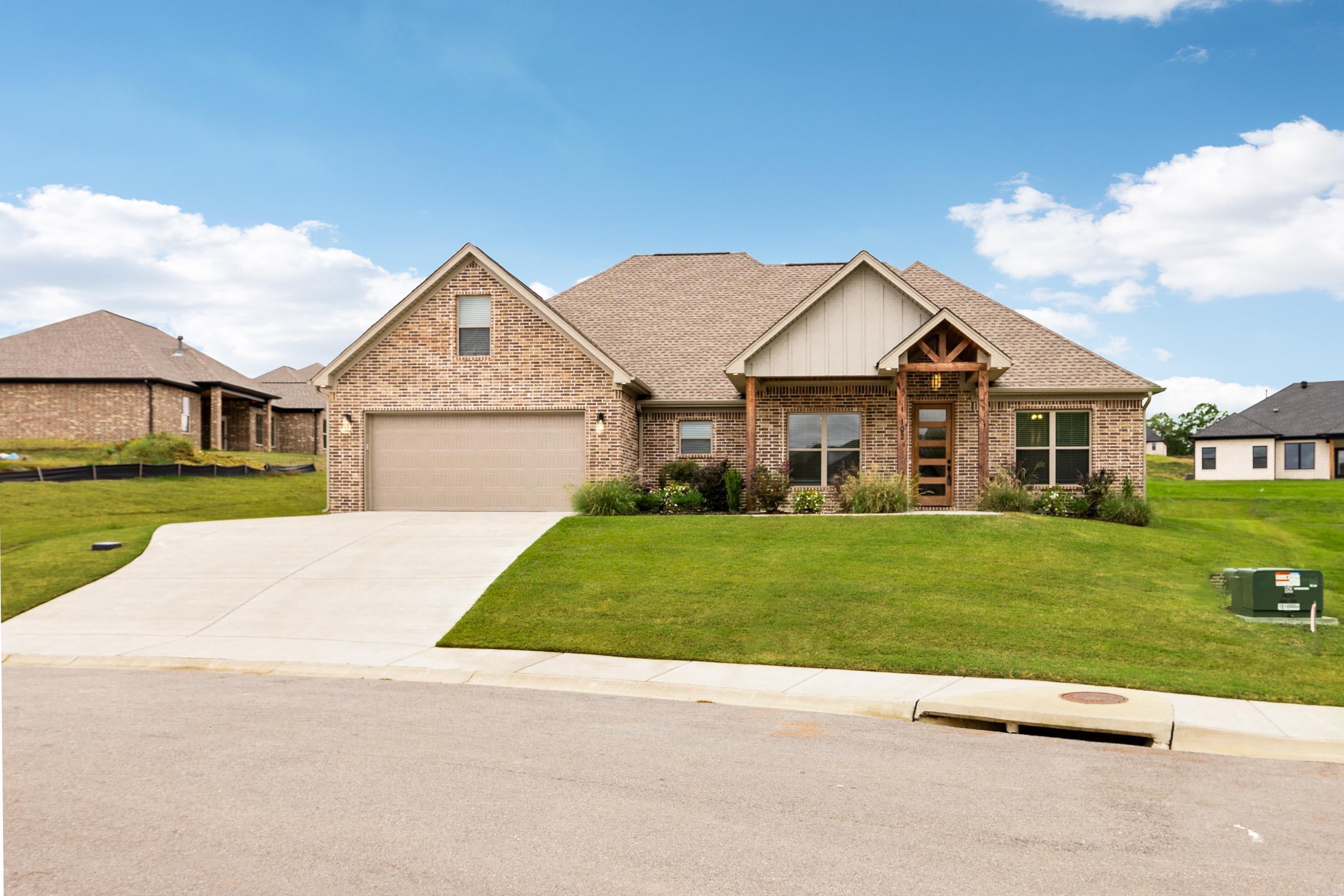 102 Red Crest Cove Haskell, AR 72015