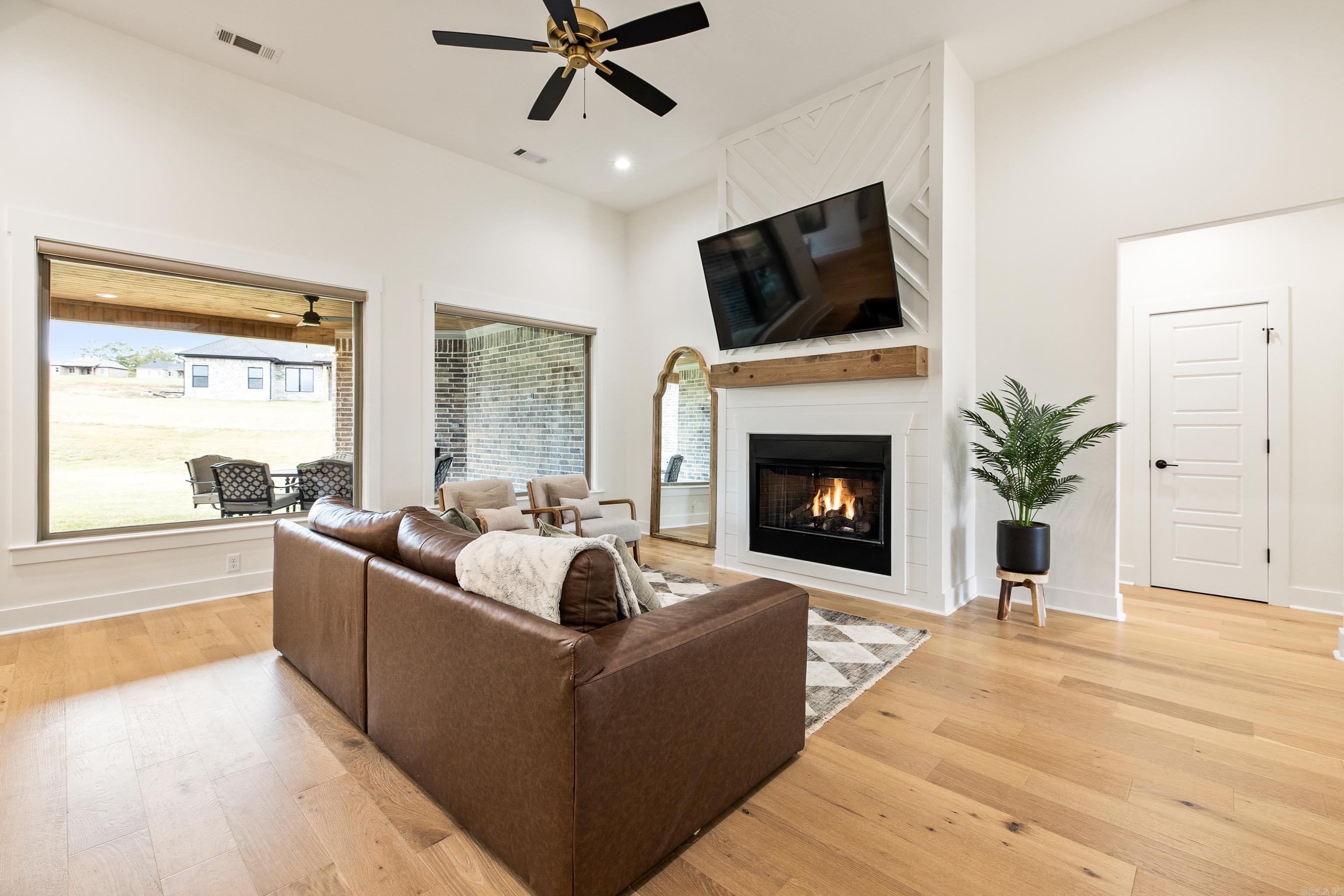 102 Red Crest Cove Haskell, AR 72015