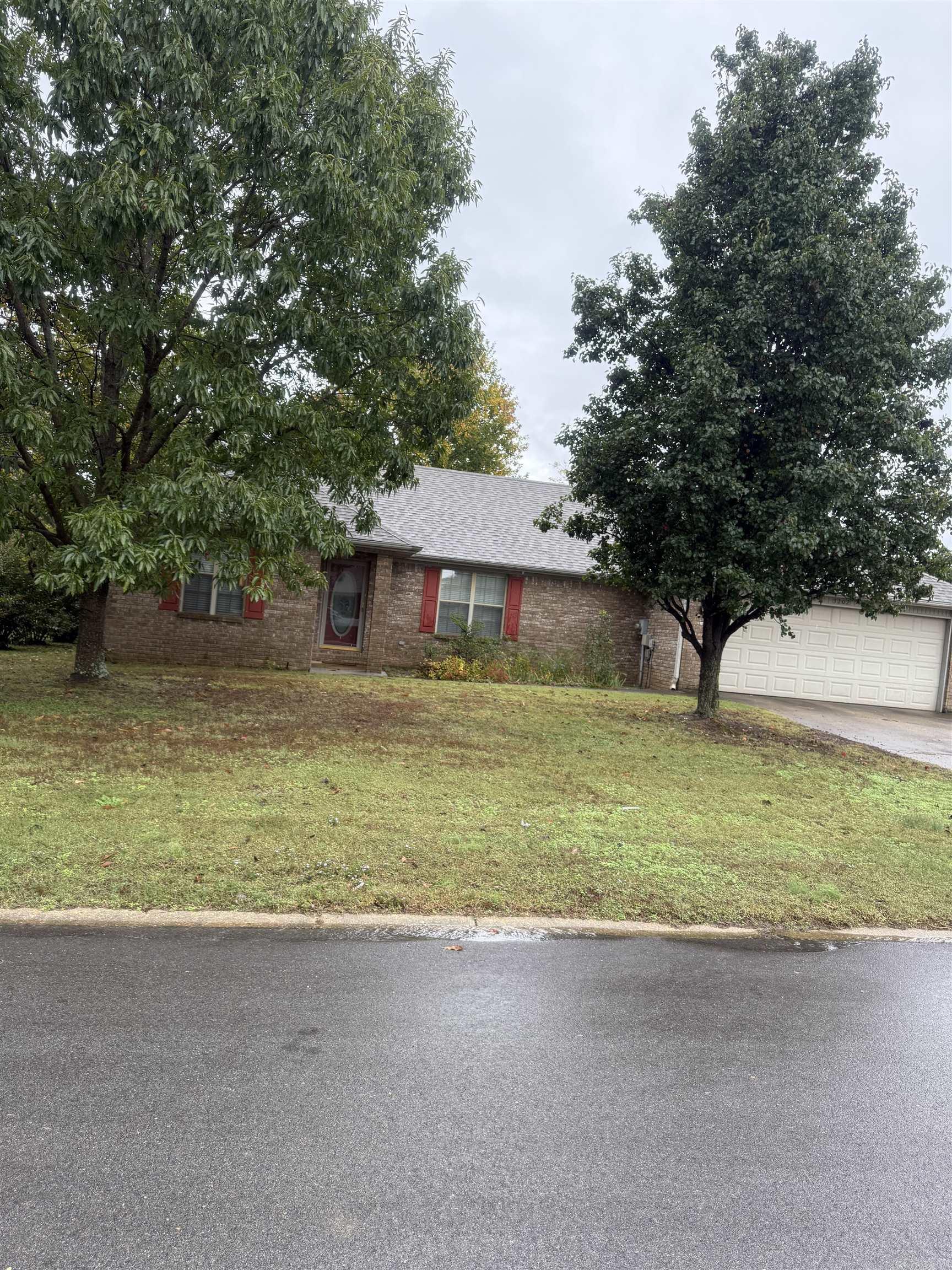 3202 Red Oak  Paragould, AR